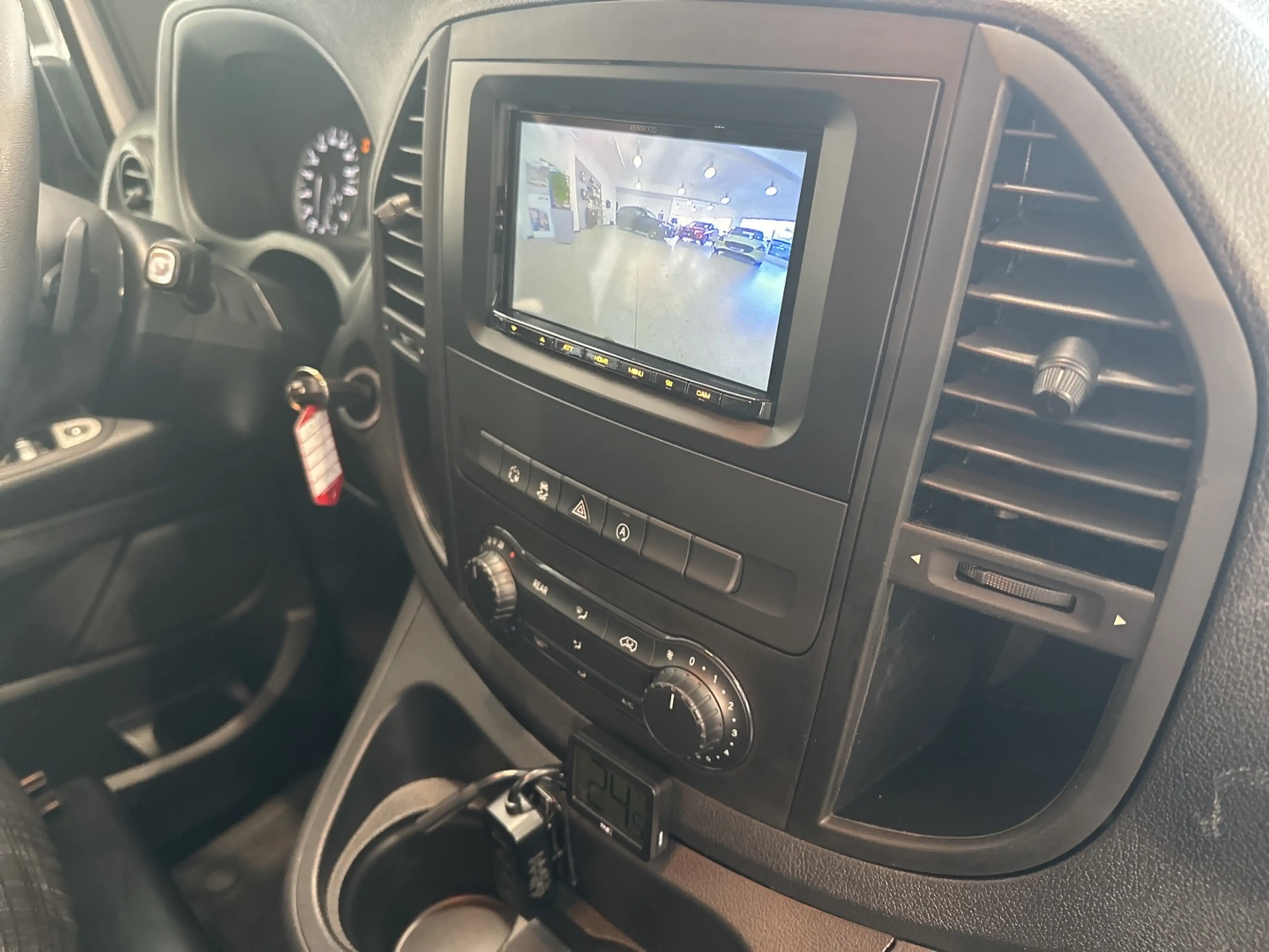Mercedes-Benz Vito Tourer 116 CDI Edition Vito Tourer 116 CDI Edition — photo 10