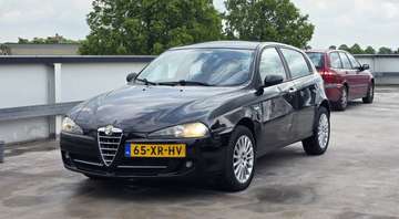 1.6 T.Spark Business 1e Eigenaar Rondom Schade Rij