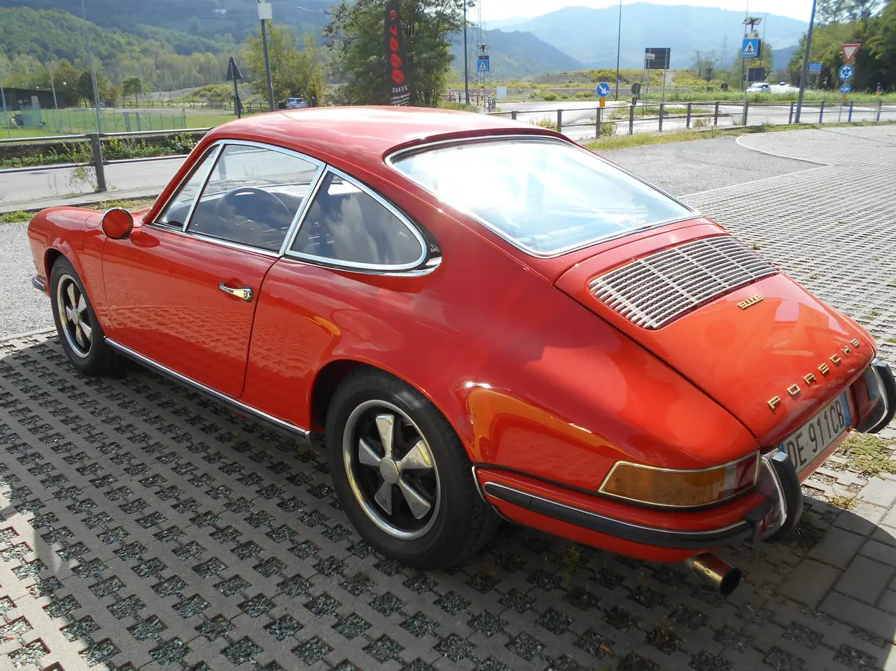 Porsche 911 2.2E, foto 6