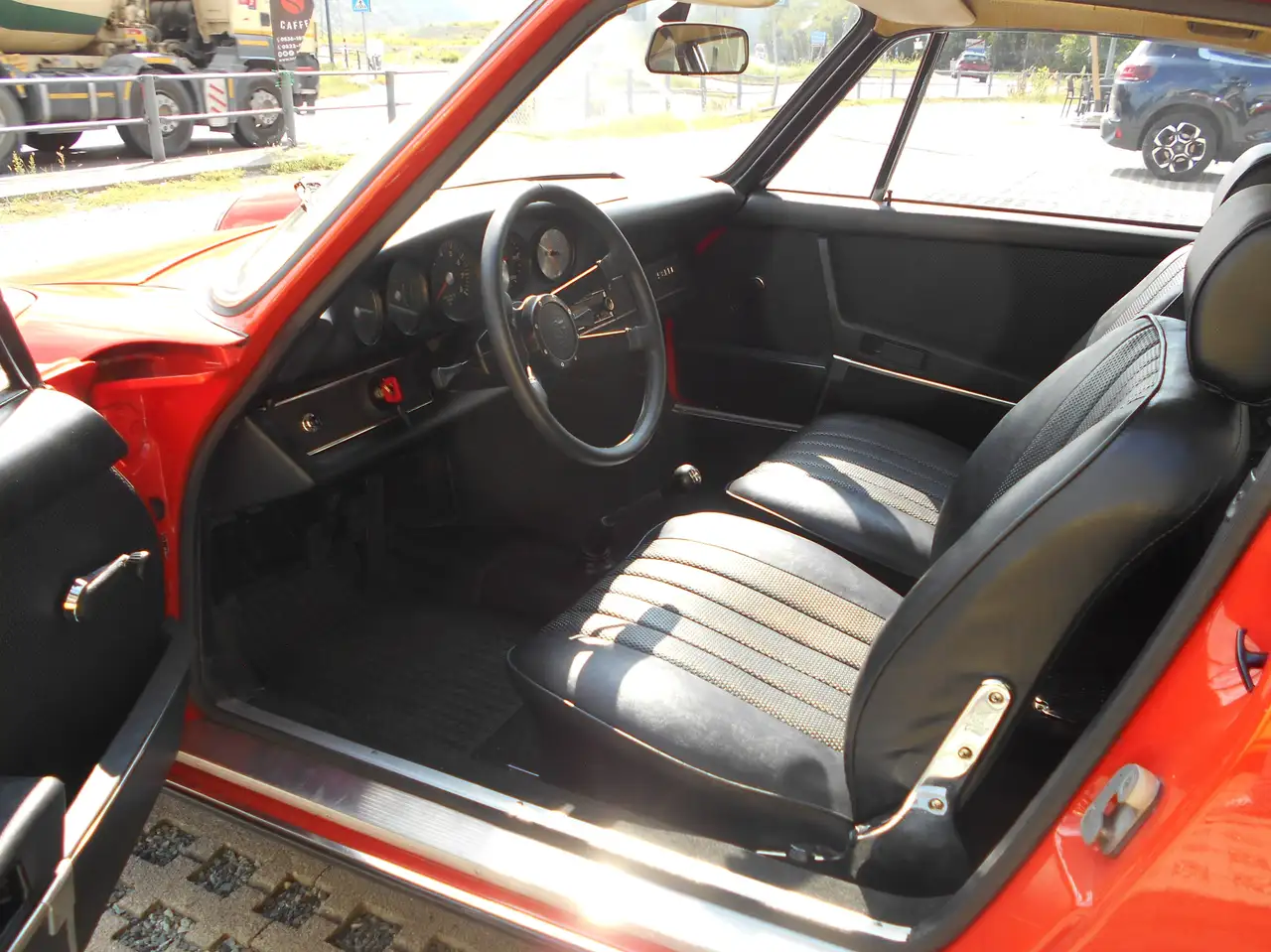 Porsche 911 2.2E, foto 7