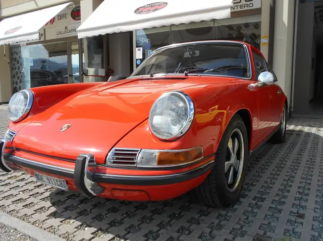 Porsche 2.2E