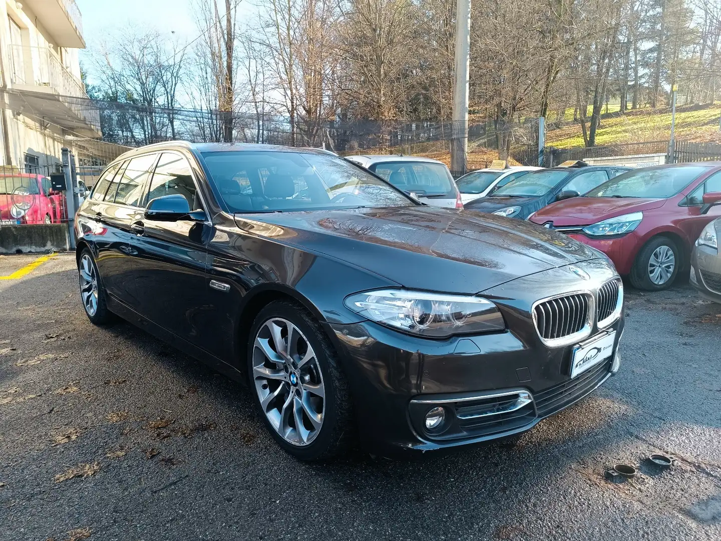 BMW 525 525d Touring Xdrive Luxury Auto EURO 6 PELLE, NAVI Noir - 1