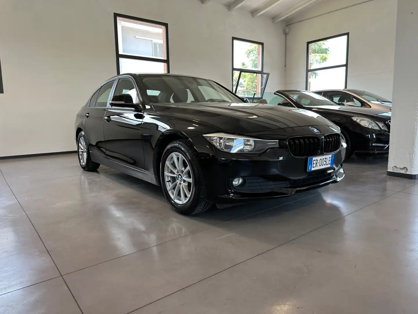 BMW 318 318d Sport Nero - 2