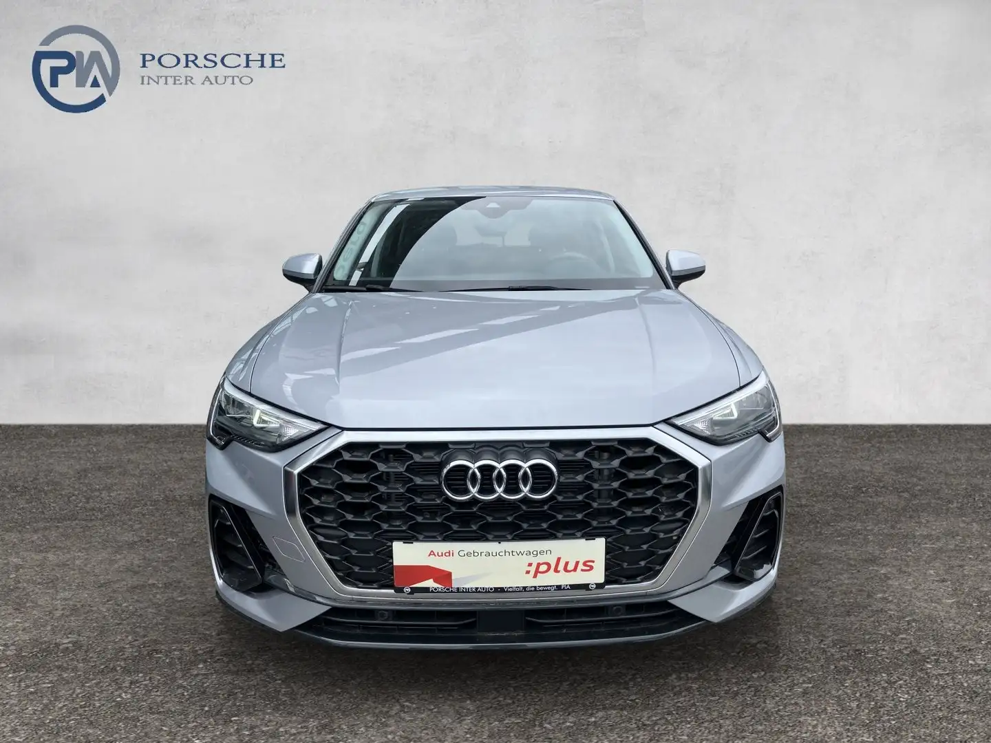 Audi Q3 35 TFSI Silber - 2