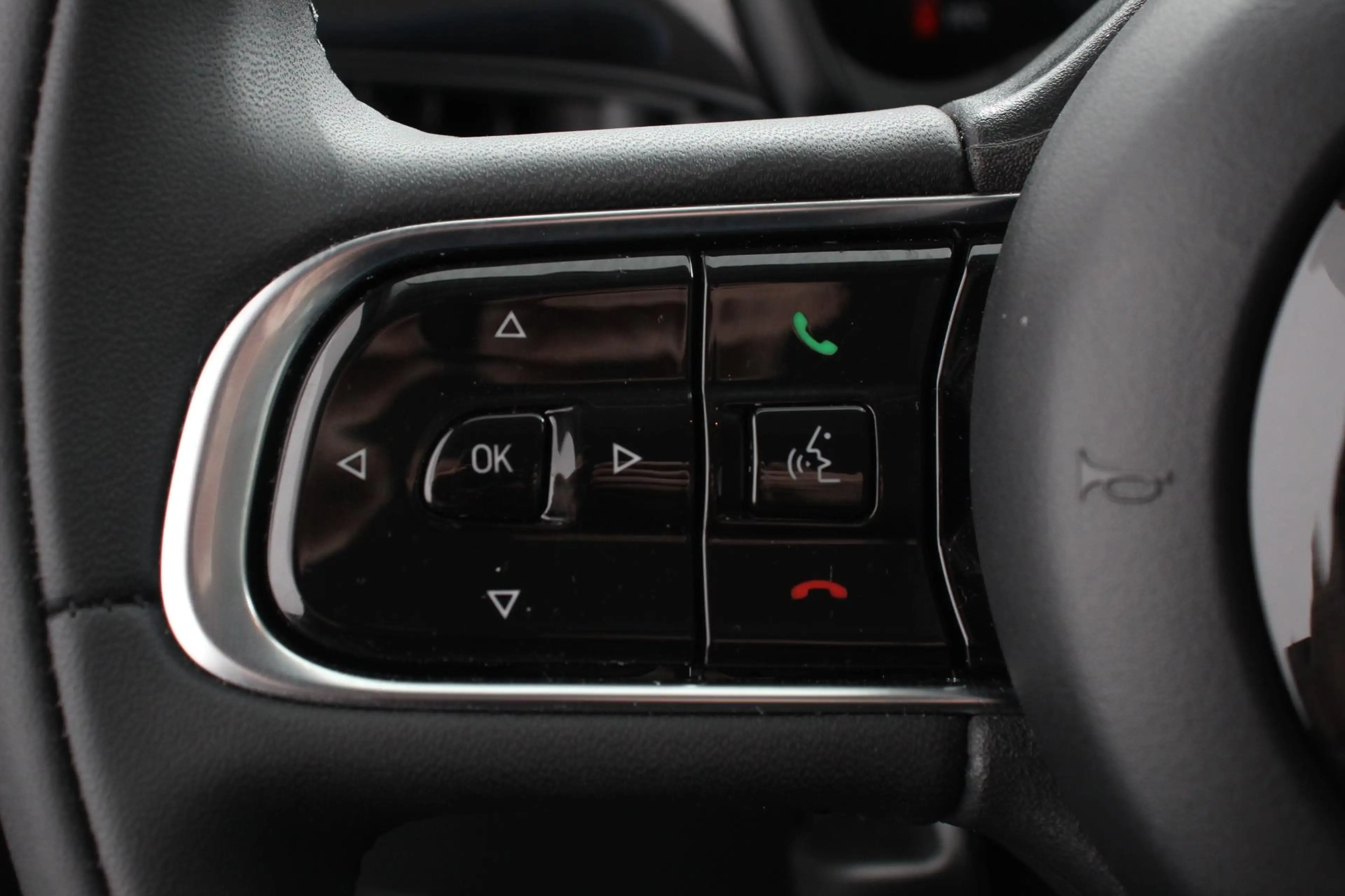 Fiat 500e 42 kWh 118pk Icon Actieradius WLTP 329km Navigatie — photo 13