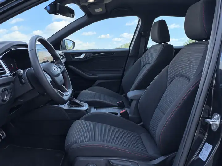 Ford Focus 2026, foto 11