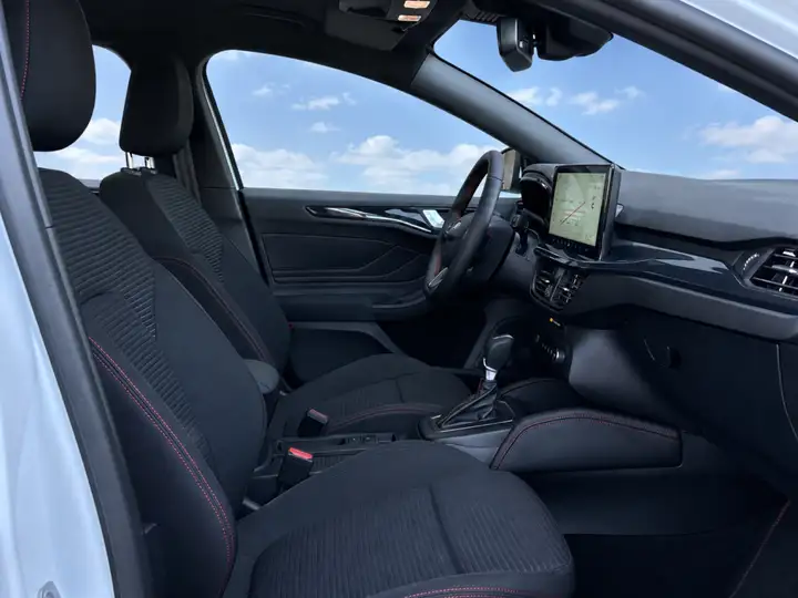Ford Focus 2026, foto 7
