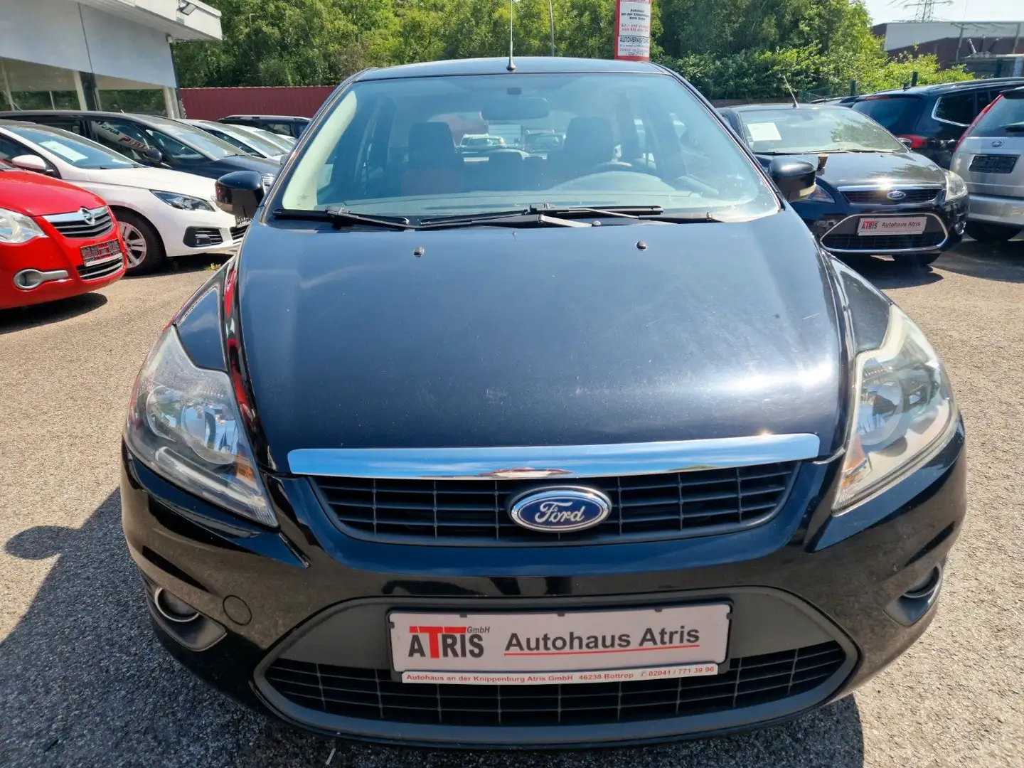 Ford Focus Lim. Sport Schwarz - 1