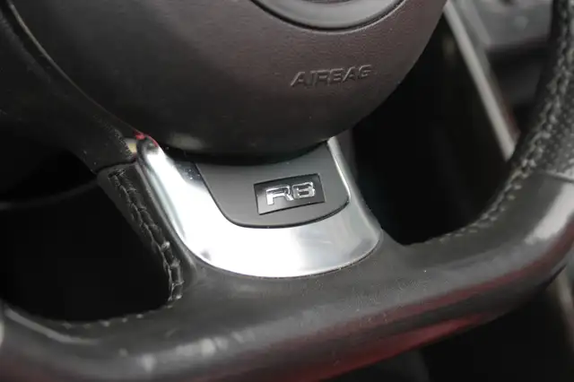 Audi R8 view 15