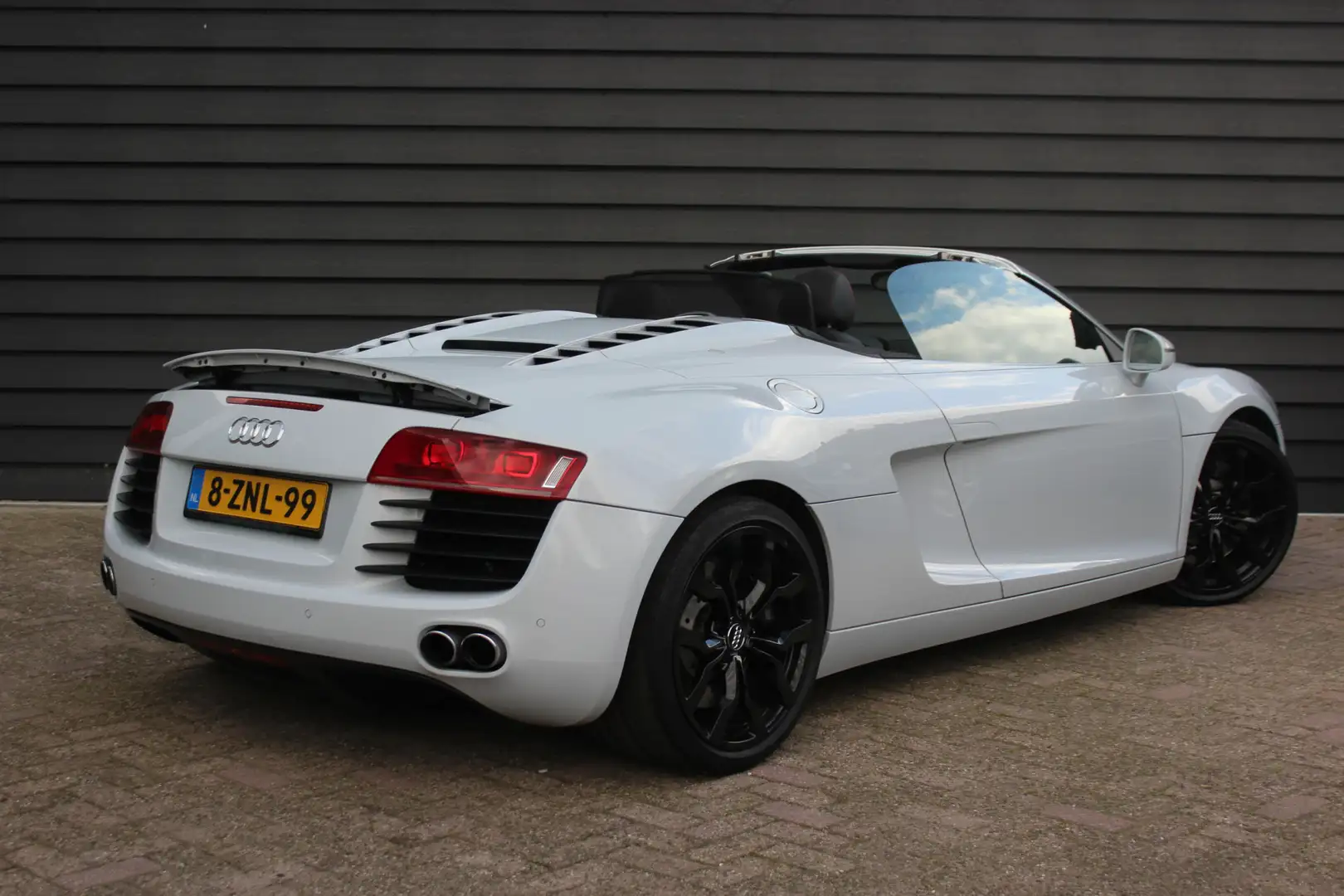 Audi R8 Spyder 4.2 V8 FSI QUATTRO - RS SEATS - CAMERA - BA Grau - 2