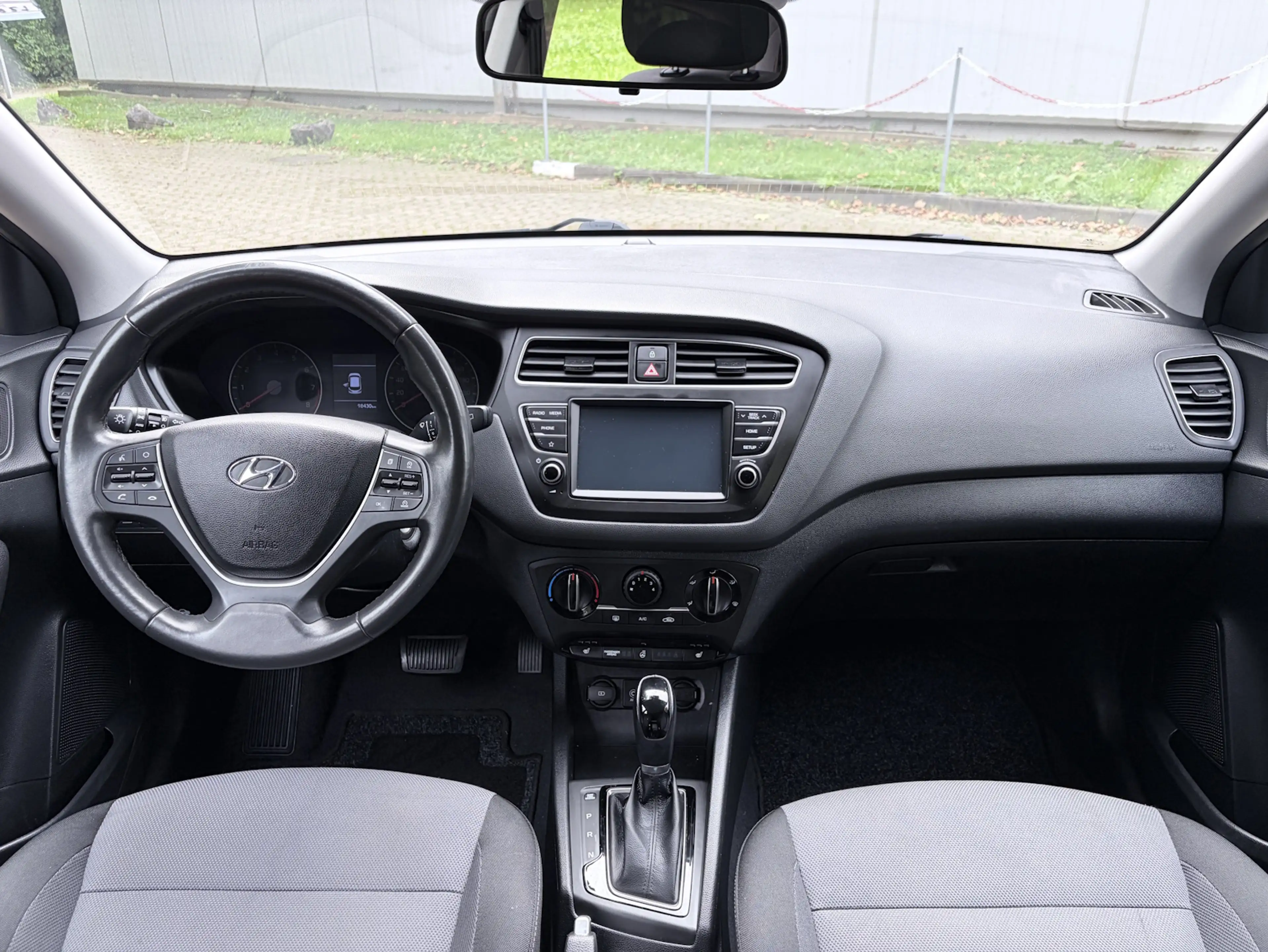 Hyundai i20 i20 1.0 T-GDI DCT Advantage — photo 10