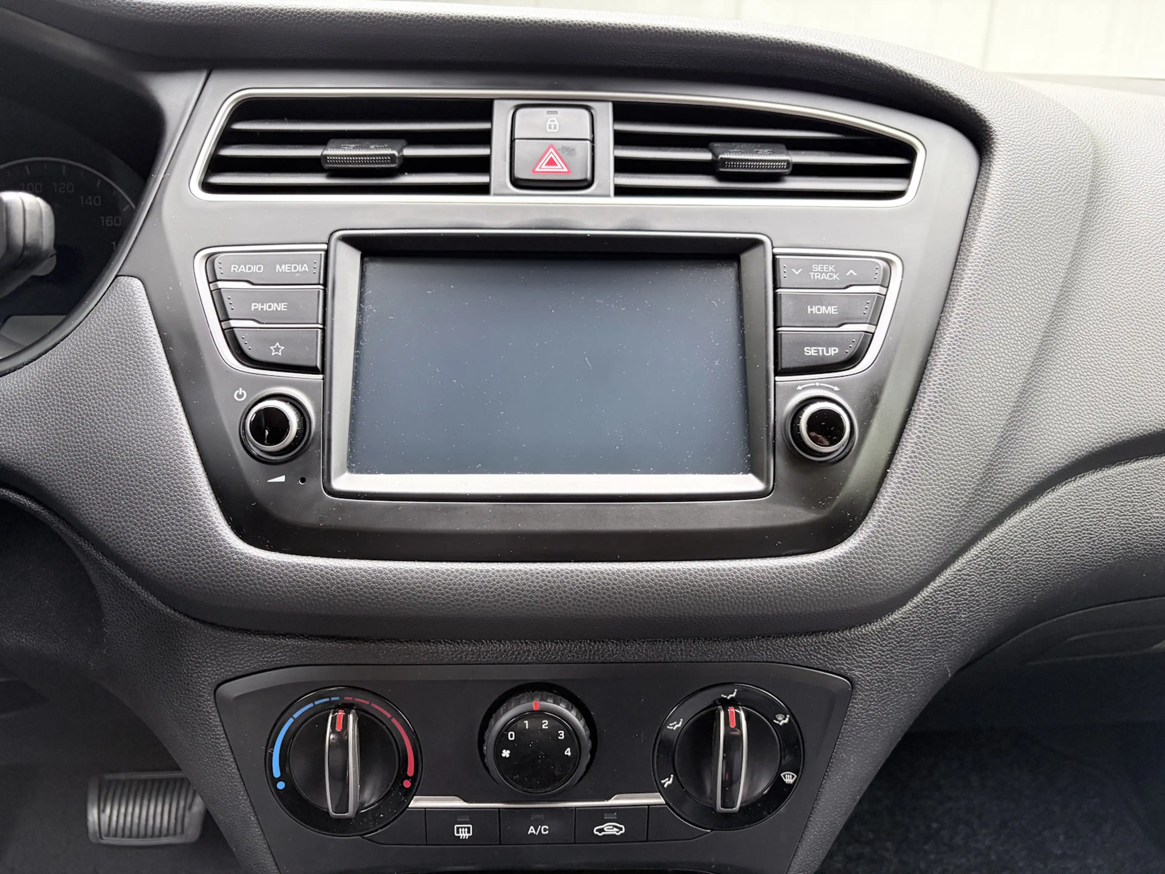 Hyundai i20 i20 1.0 T-GDI DCT Advantage — photo 12