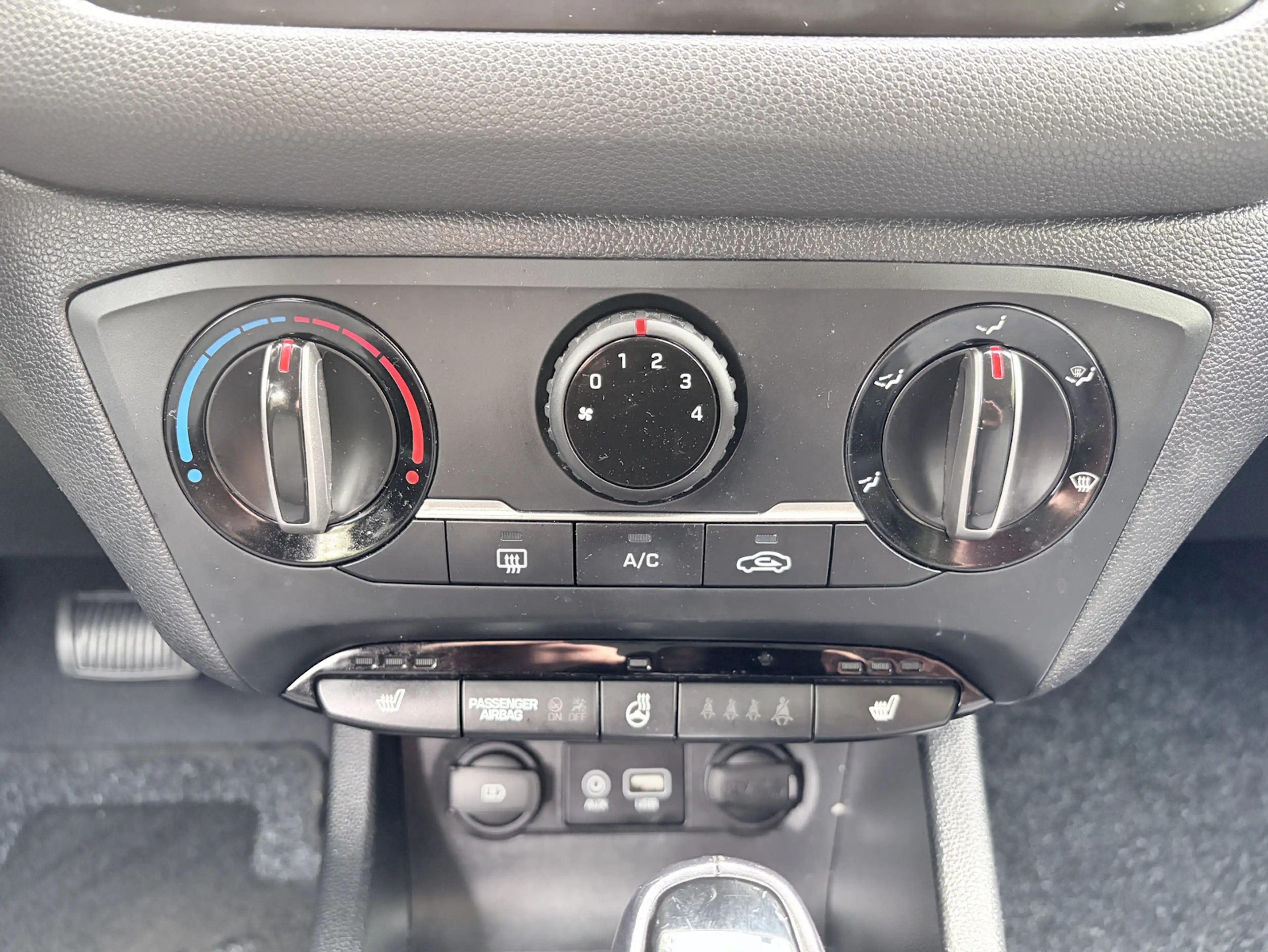 Hyundai i20 i20 1.0 T-GDI DCT Advantage — photo 15