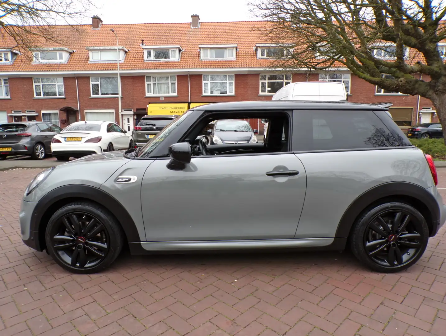 MINI Cooper Mini 1.5 Dalston Edition Carplay/Panodak/Ned auto Grijs - 2