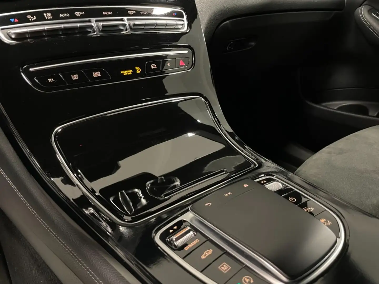 Mercedes-Benz GLC 220 2.0 d 4Matic 195 CV Coupé Premium Bianco - 2