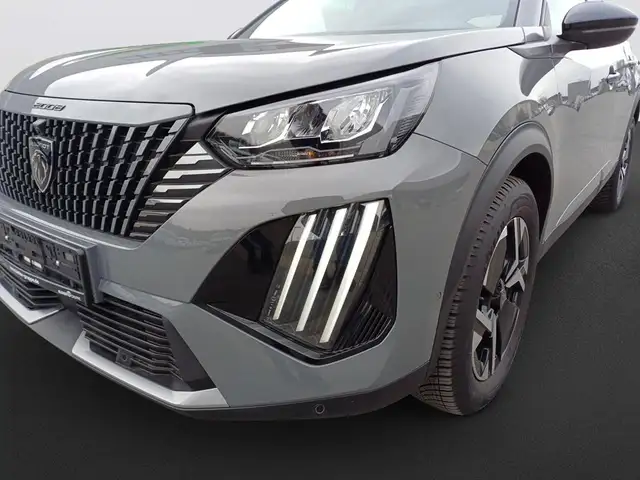Peugeot 2008 view 9