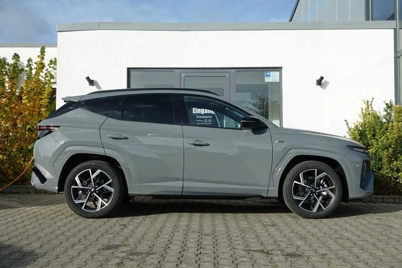 Hyundai TUCSON N-Line 150PS DCT PanoGlasSchiebedach +AHK Grau - 2
