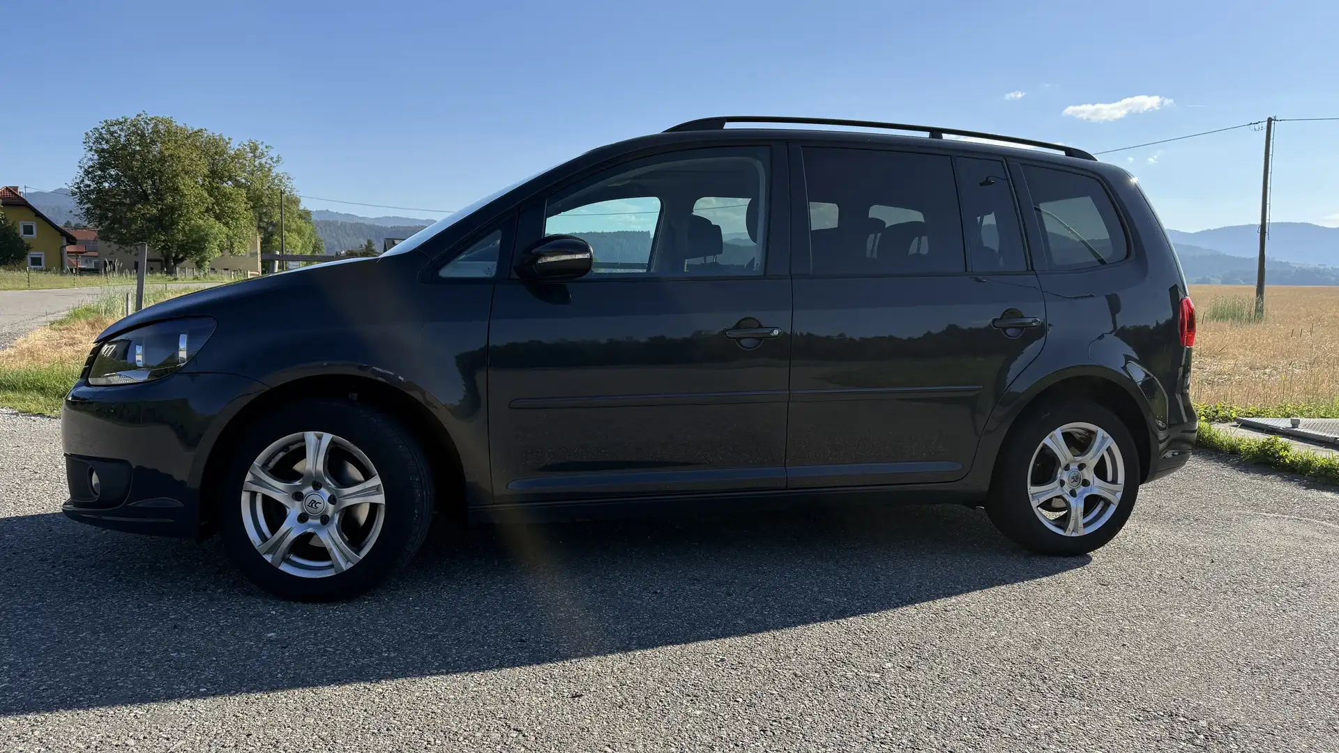 Volkswagen Touran Comfortline - 1