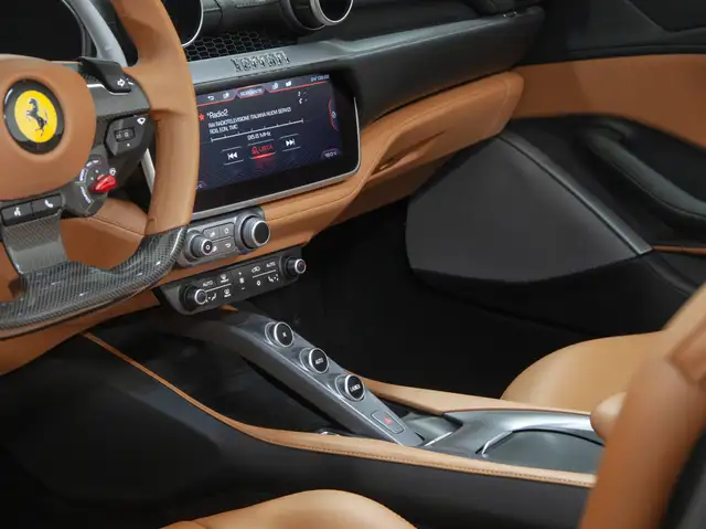 Ferrari Portofino view 9