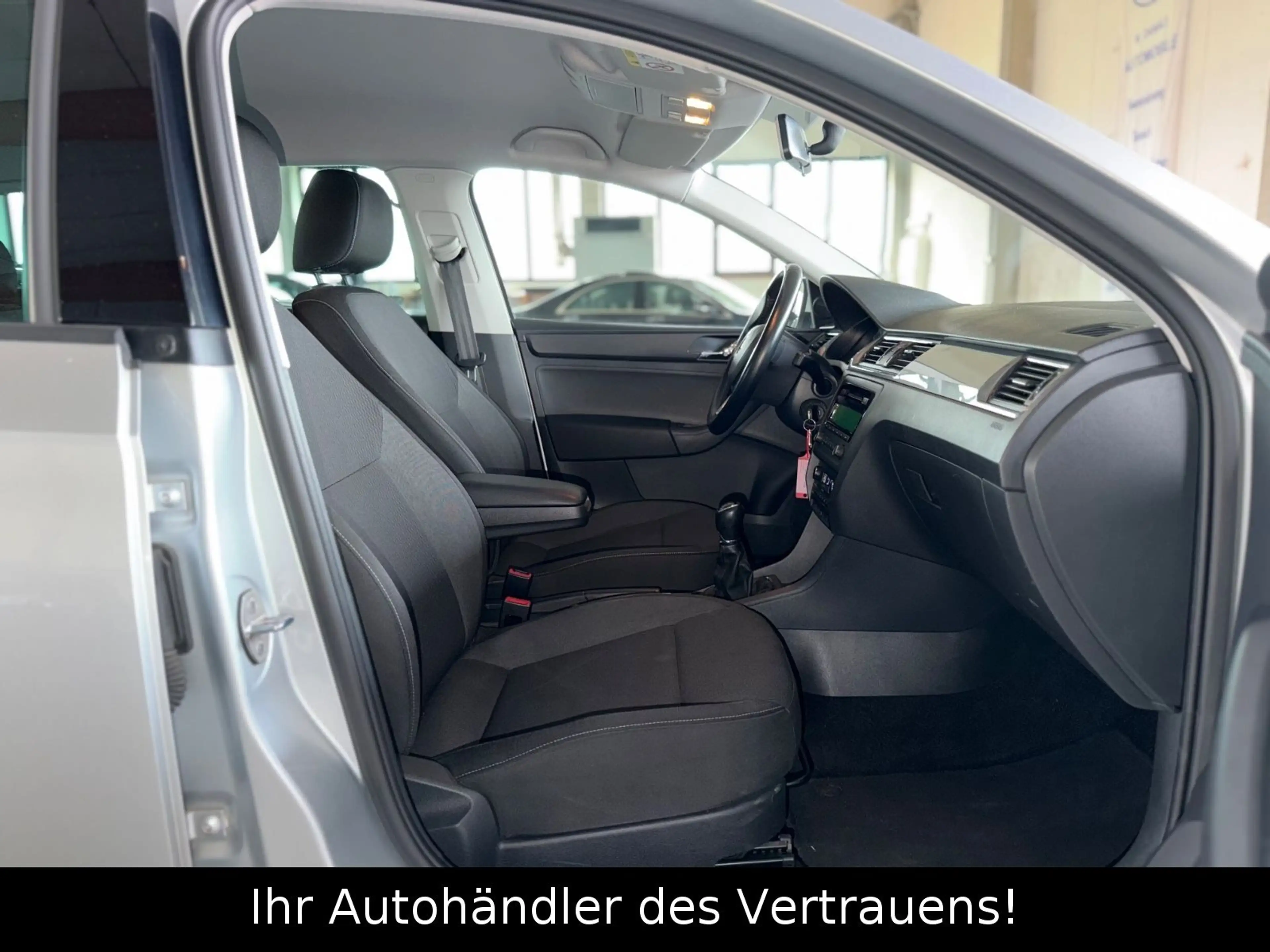 Skoda Rapid/Spaceback Spaceback Ambition*Tempomat*PDC*Klimaautom — photo 9