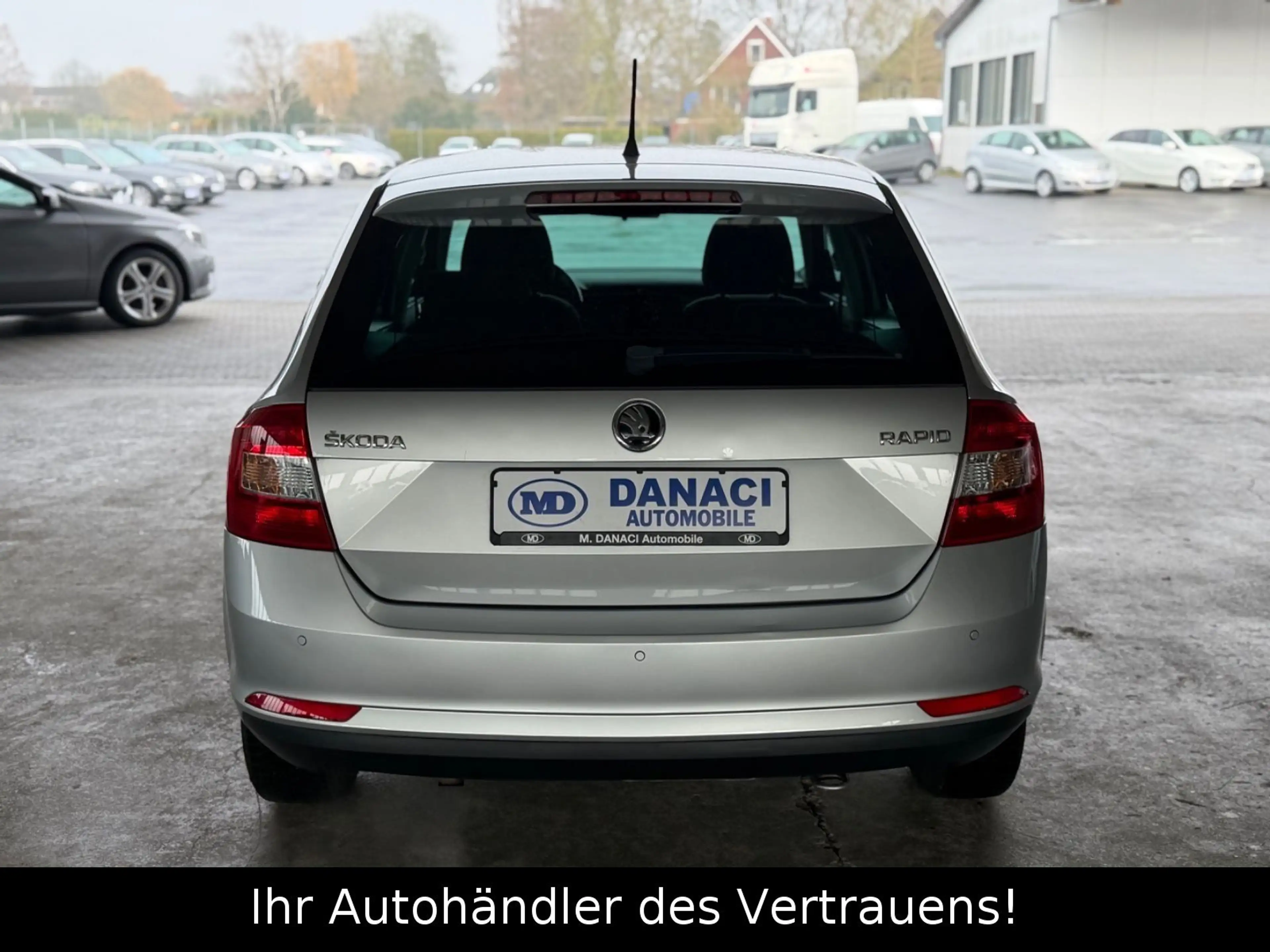 Skoda Rapid/Spaceback Spaceback Ambition*Tempomat*PDC*Klimaautom — photo 5