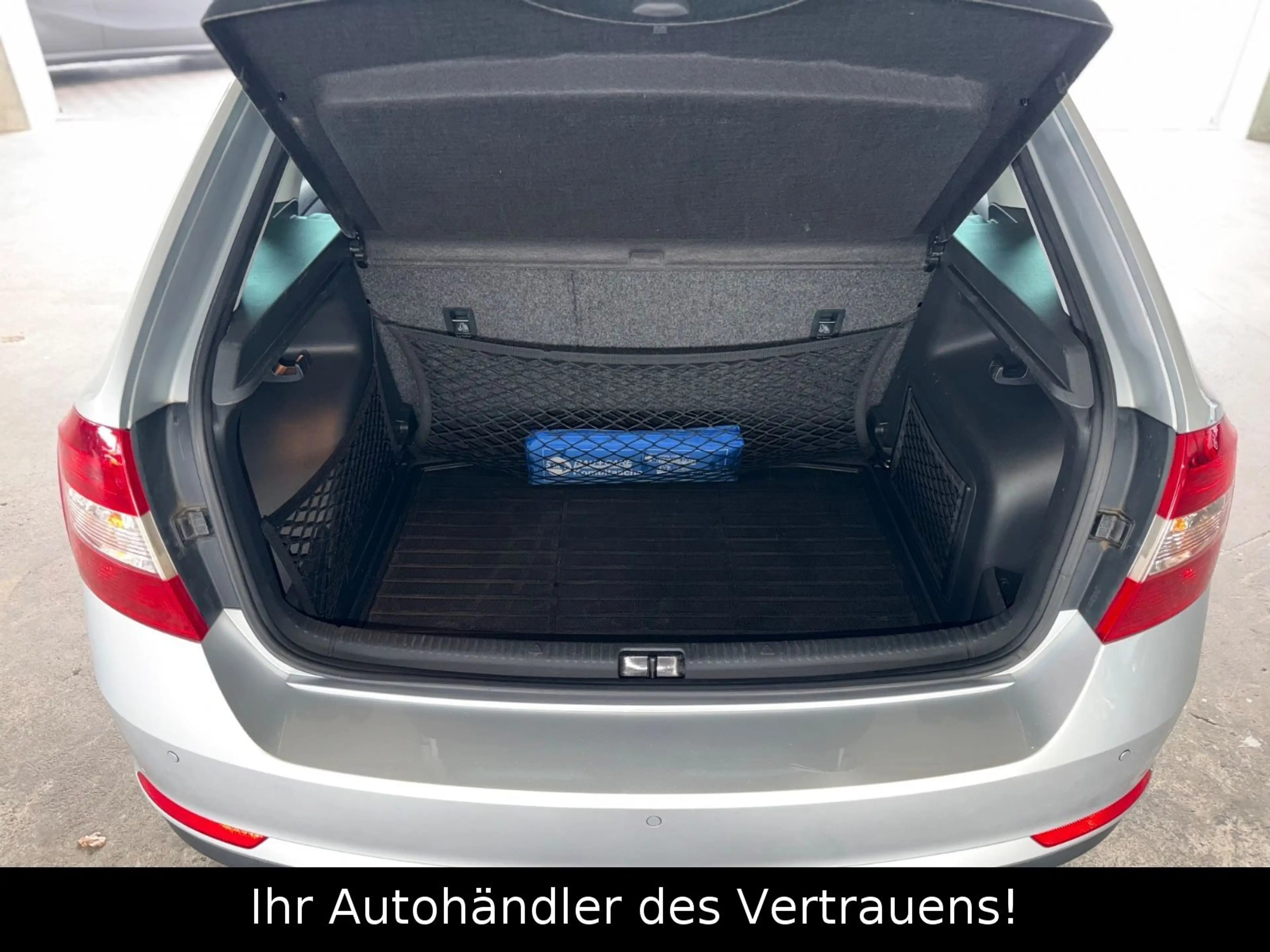 Skoda Rapid/Spaceback Spaceback Ambition*Tempomat*PDC*Klimaautom — photo 13