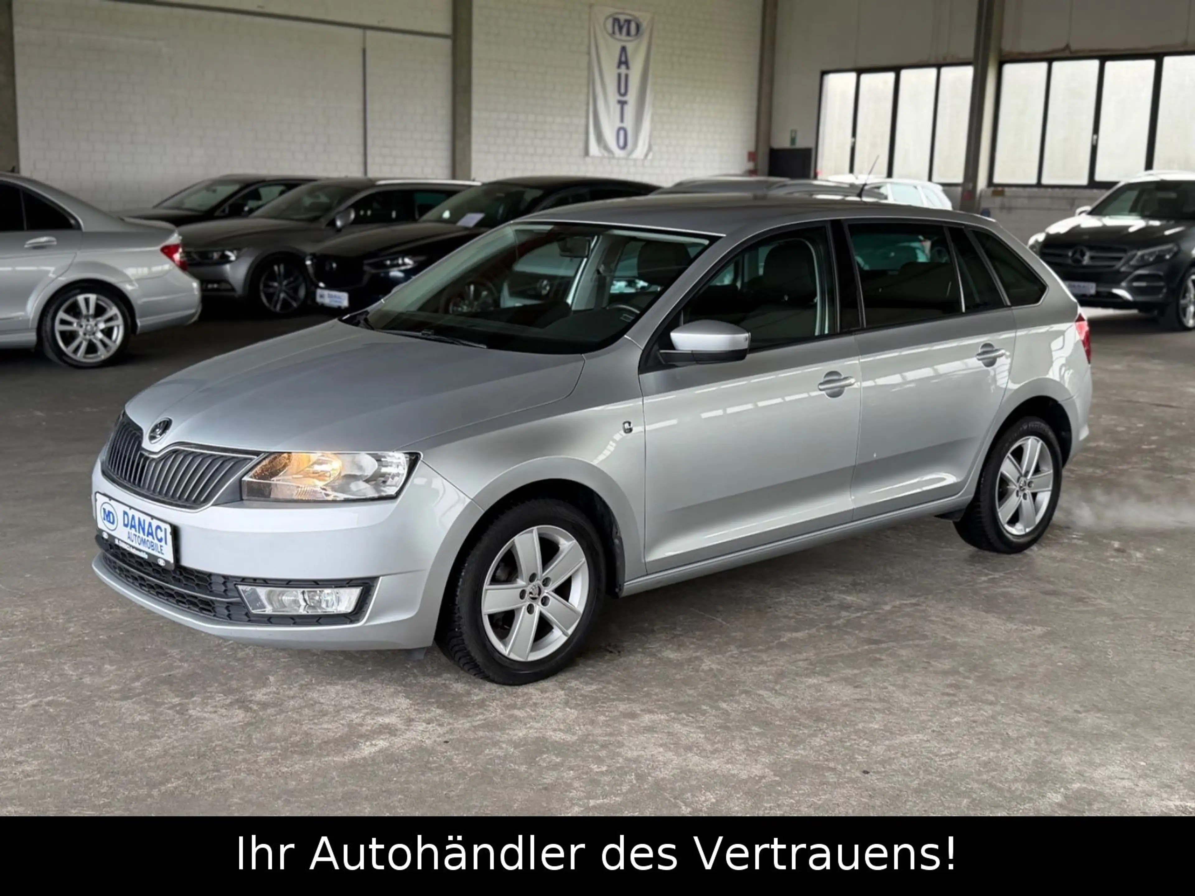 Skoda Rapid/Spaceback Spaceback Ambition*Tempomat*PDC*Klimaautom — photo 3