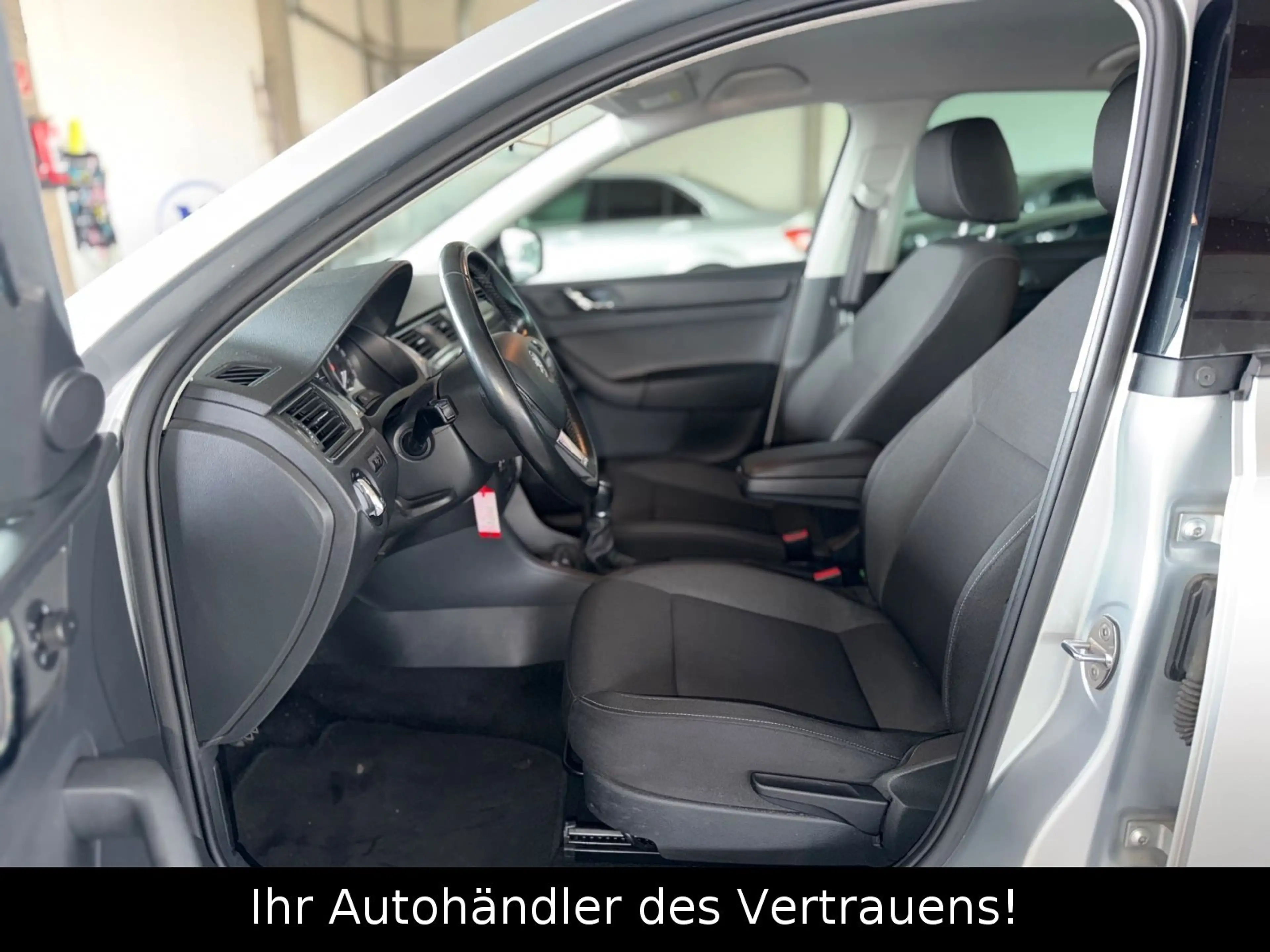 Skoda Rapid/Spaceback Spaceback Ambition*Tempomat*PDC*Klimaautom — photo 8