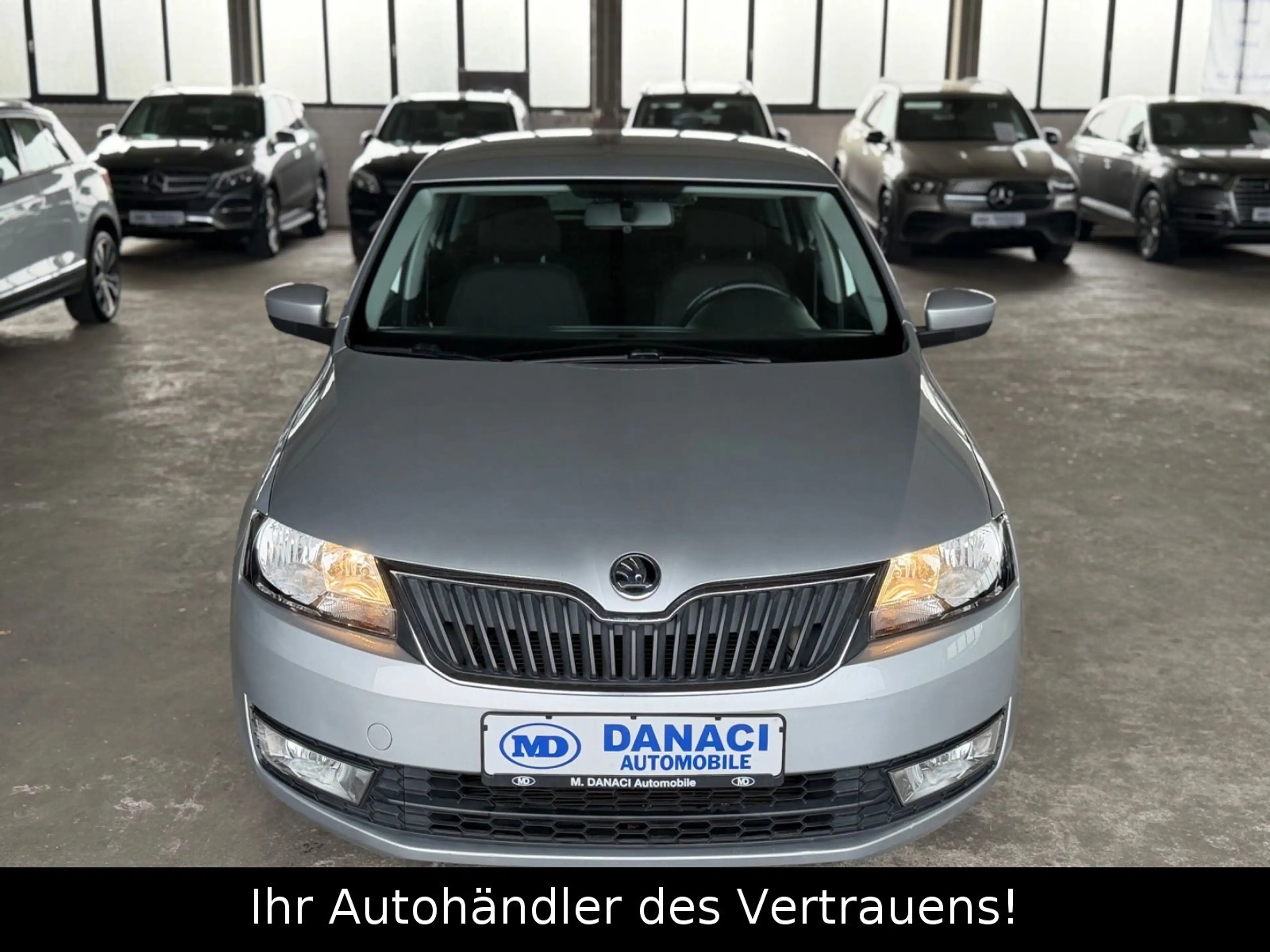 Skoda Rapid/Spaceback Spaceback Ambition*Tempomat*PDC*Klimaautom — photo 2