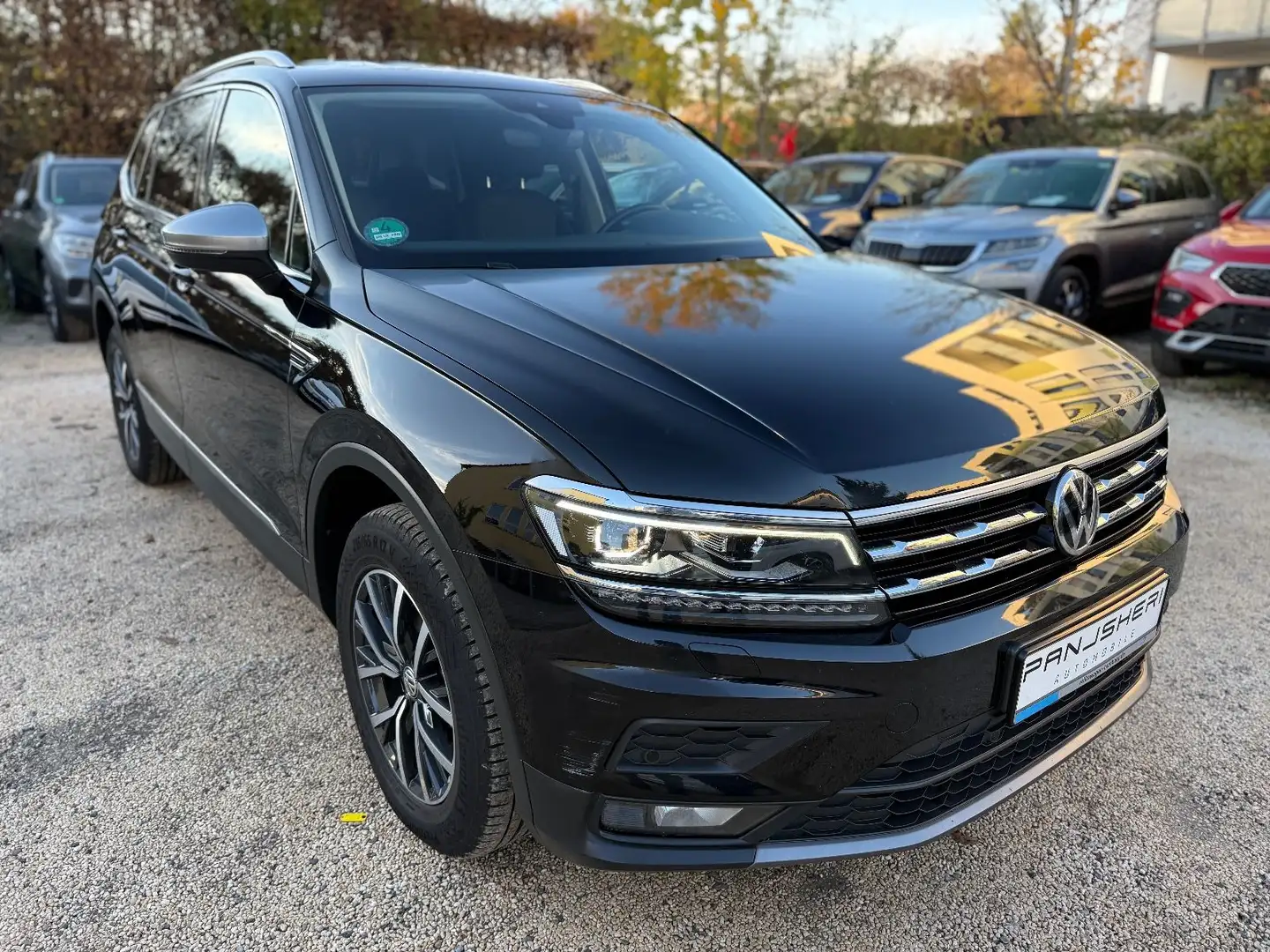 Volkswagen Tiguan Allspace DSG Comfortlin LED AHK ACC BliSp Schwarz - 1