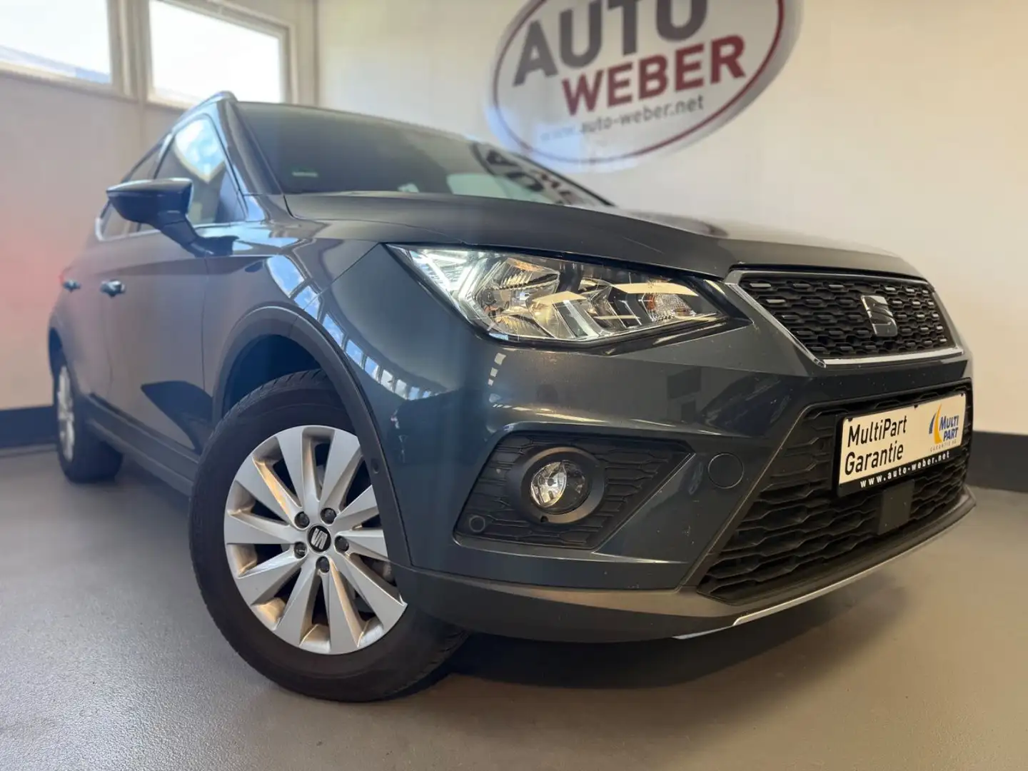 SEAT Arona ARONA 1.0 TGI XCELLENCE*MFL**APPLE C*TMP*CAMERA* Grau - 1