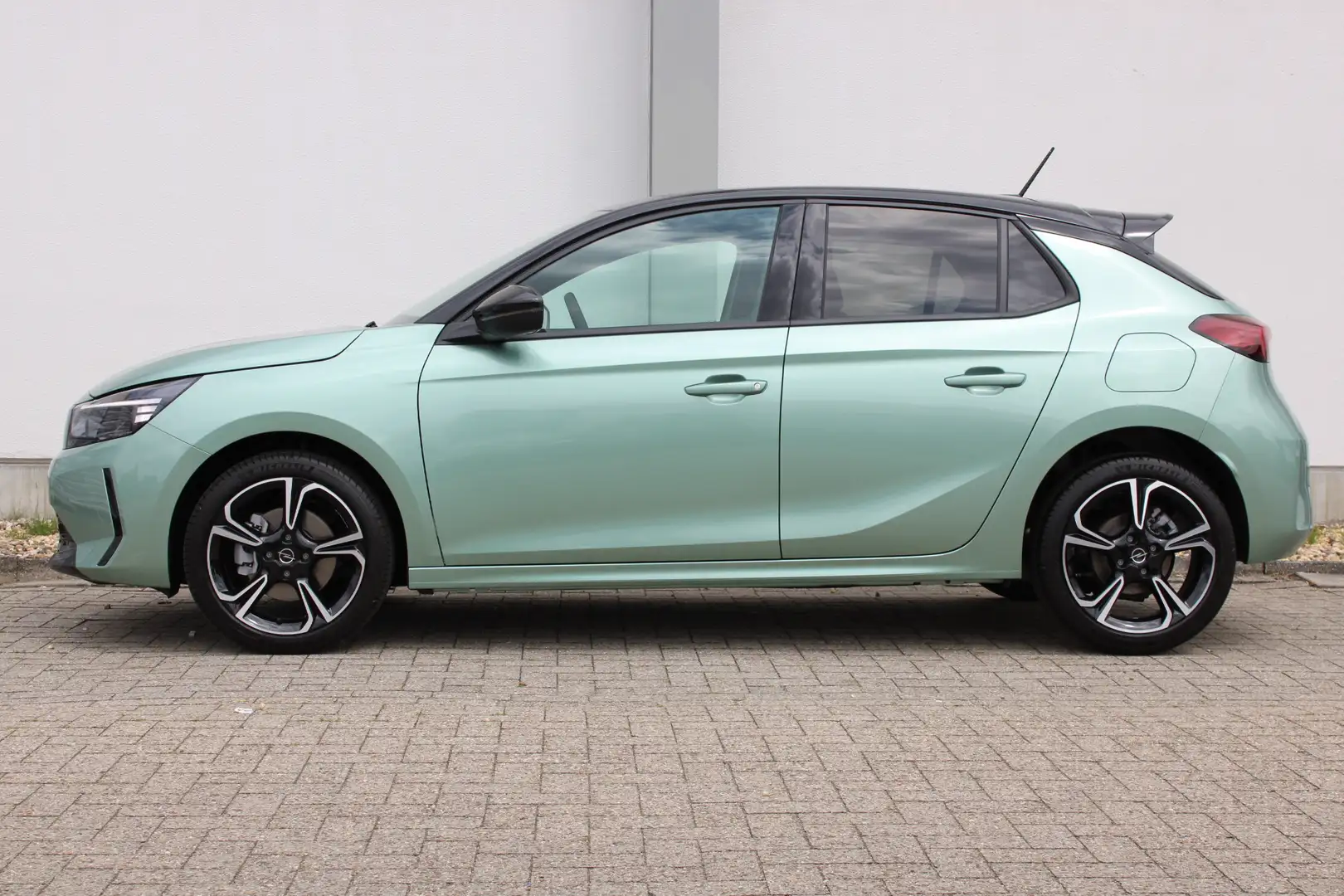 Opel Corsa 1.2 Turbo Hybrid Yes / Navigatie via Carplay / Par Groen - 2