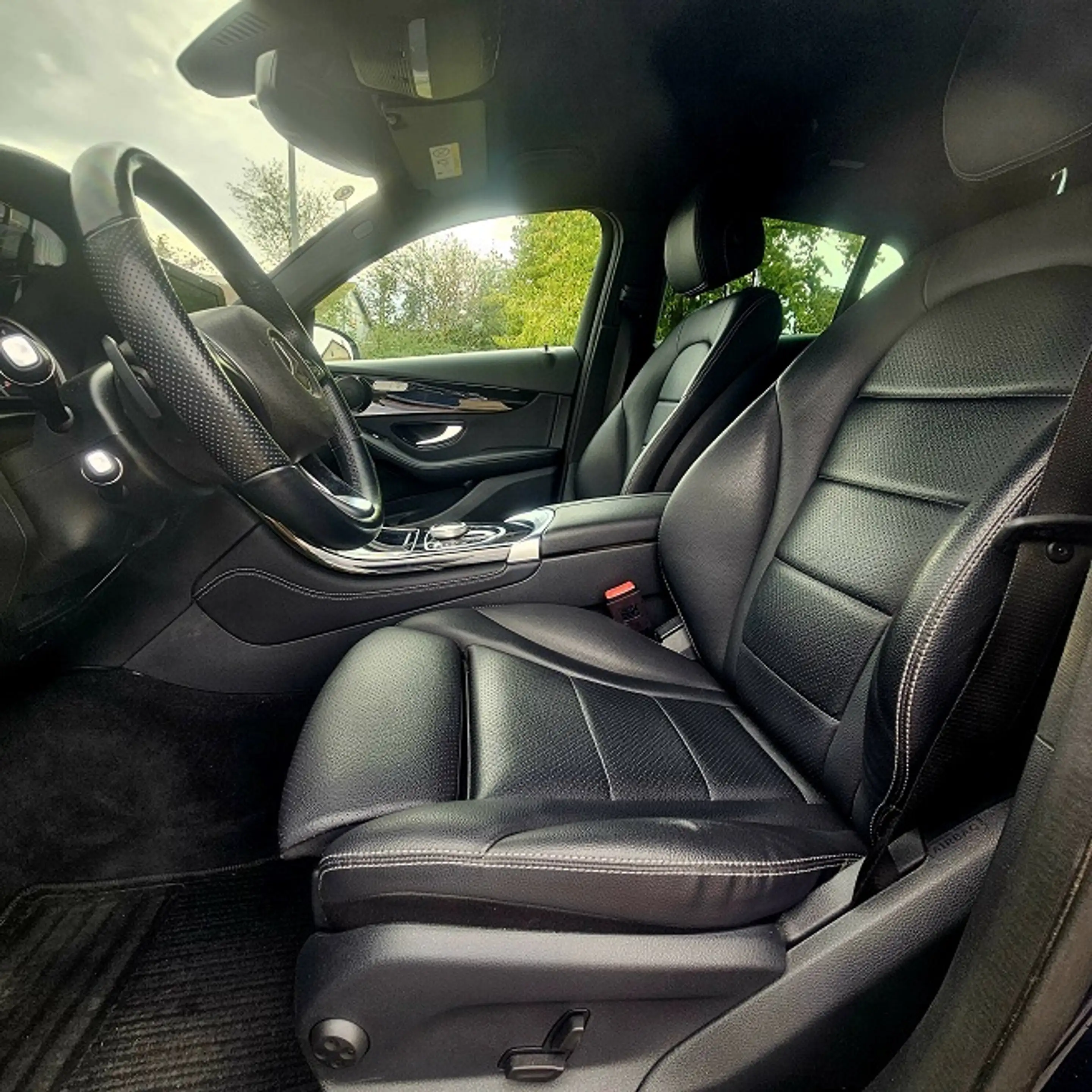 Mercedes-Benz GLC 250 GLC Coupe 250 4Matic *AMG Line* 70.000 Km*19"Alu*Scheckheft* — photo 9
