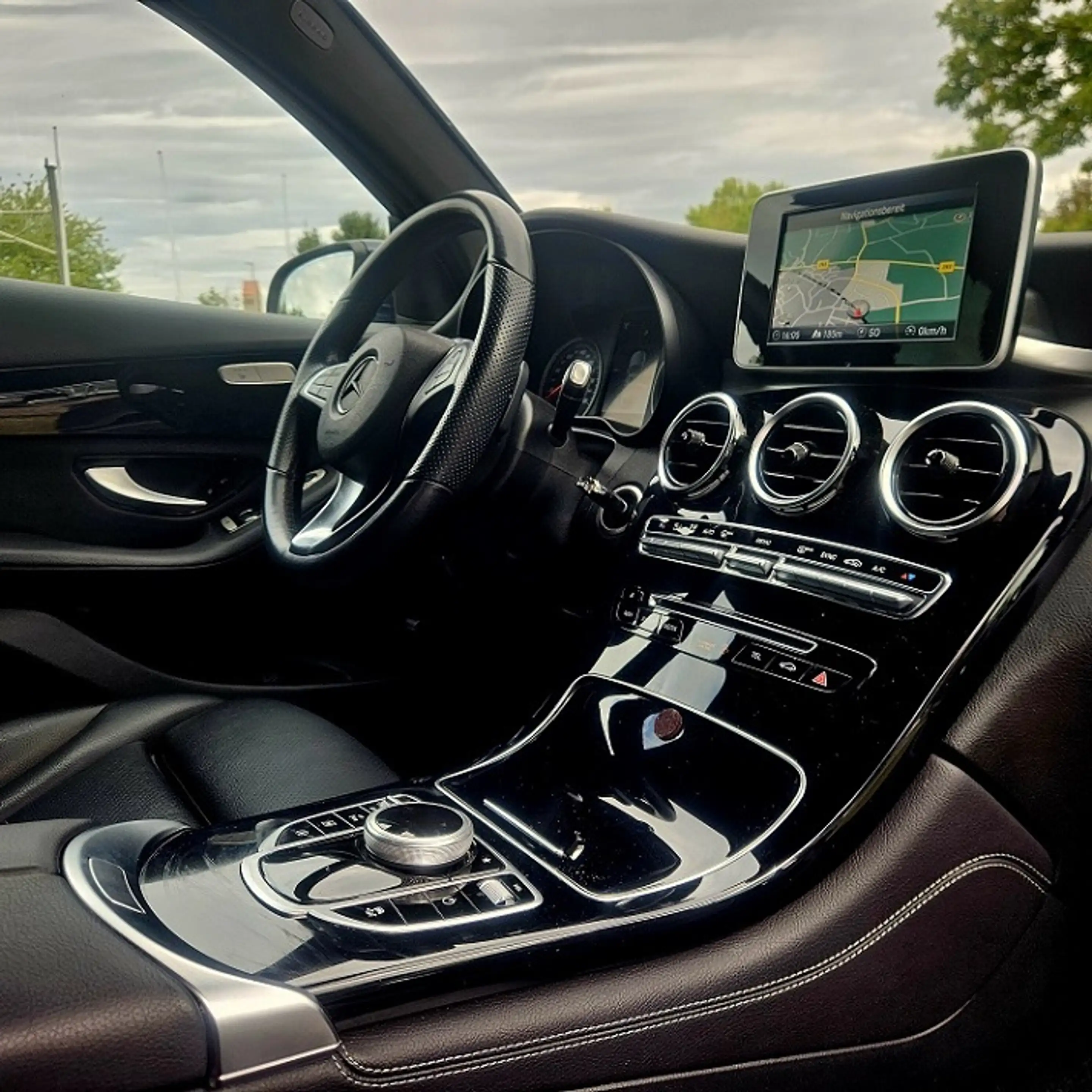 Mercedes-Benz GLC 250 GLC Coupe 250 4Matic *AMG Line* 70.000 Km*19"Alu*Scheckheft* — photo 11