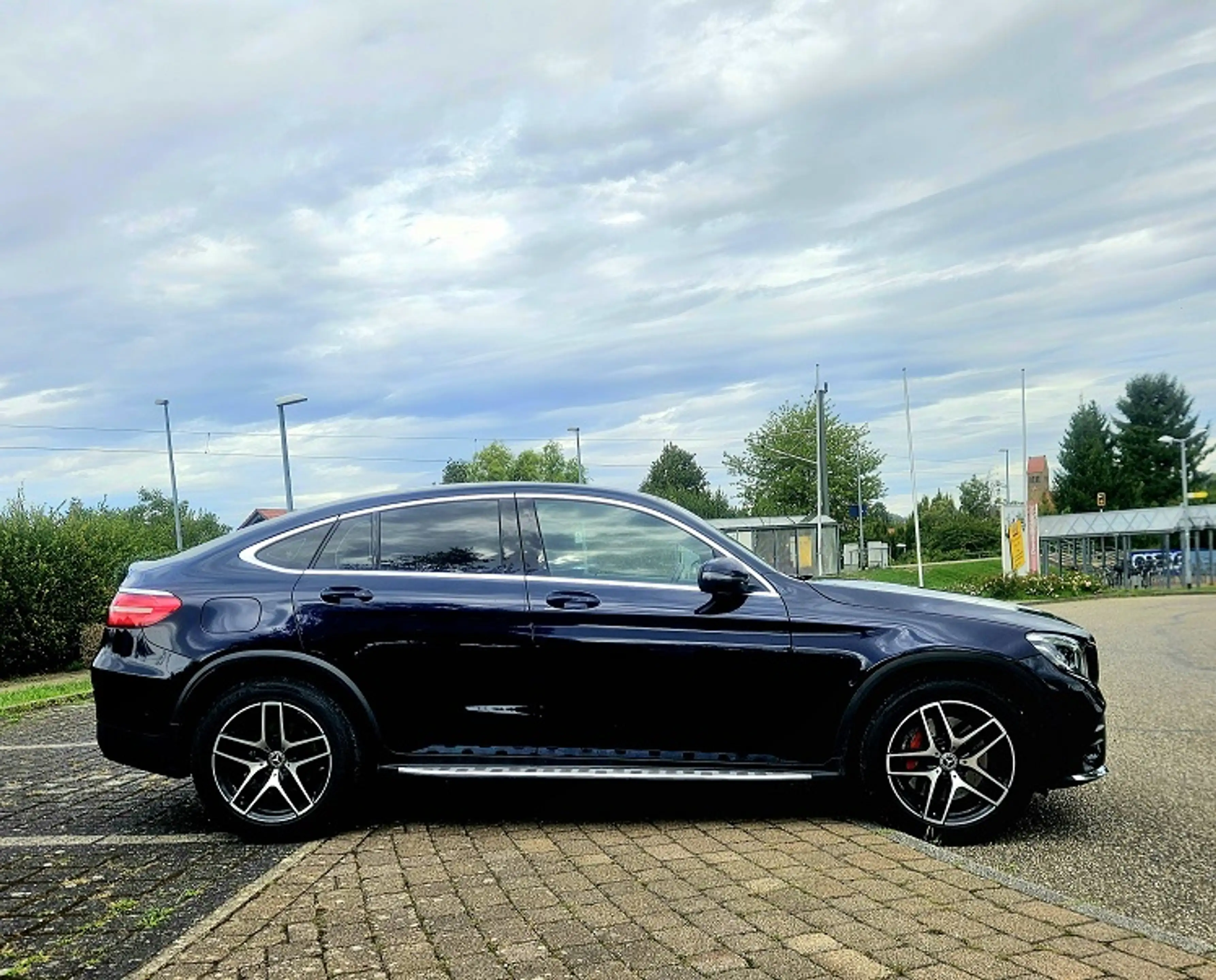 Mercedes-Benz GLC 250 GLC Coupe 250 4Matic *AMG Line* 70.000 Km*19"Alu*Scheckheft* — photo 4