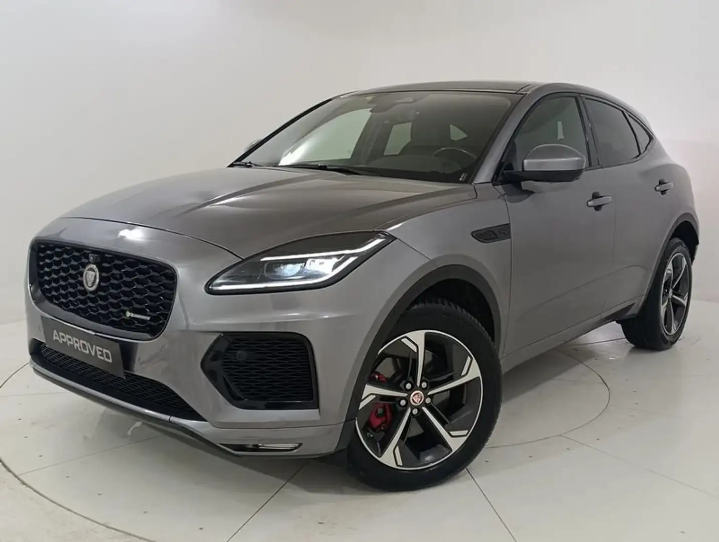 Jaguar E-Pace 2.0D I4 163CV AWD Auto R-Dynamic SE Šedá - 1