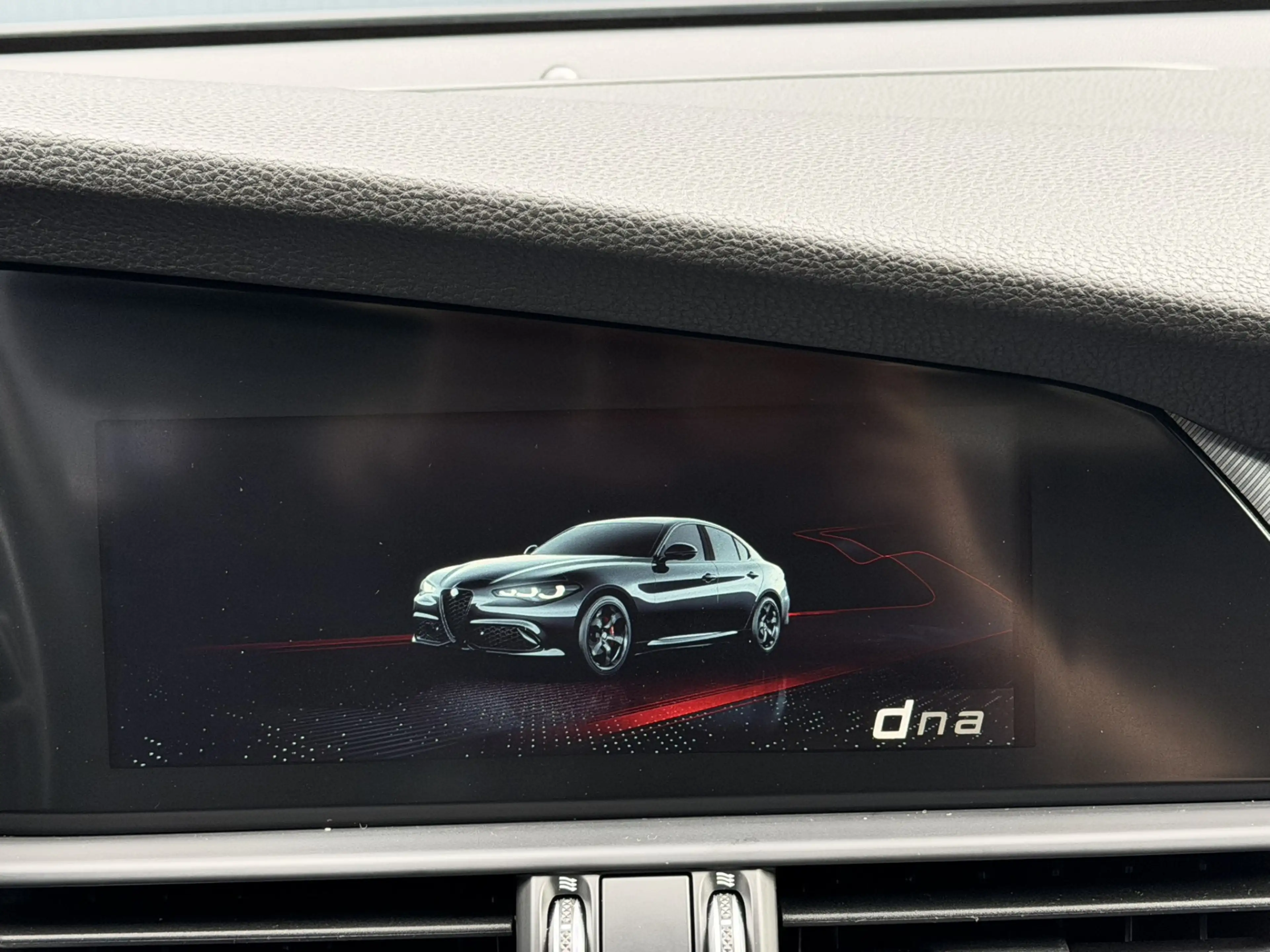 Alfa Romeo Giulia 2.0 T GME AWD Veloce | 19" Velgen | Camera | Navig — photo 33