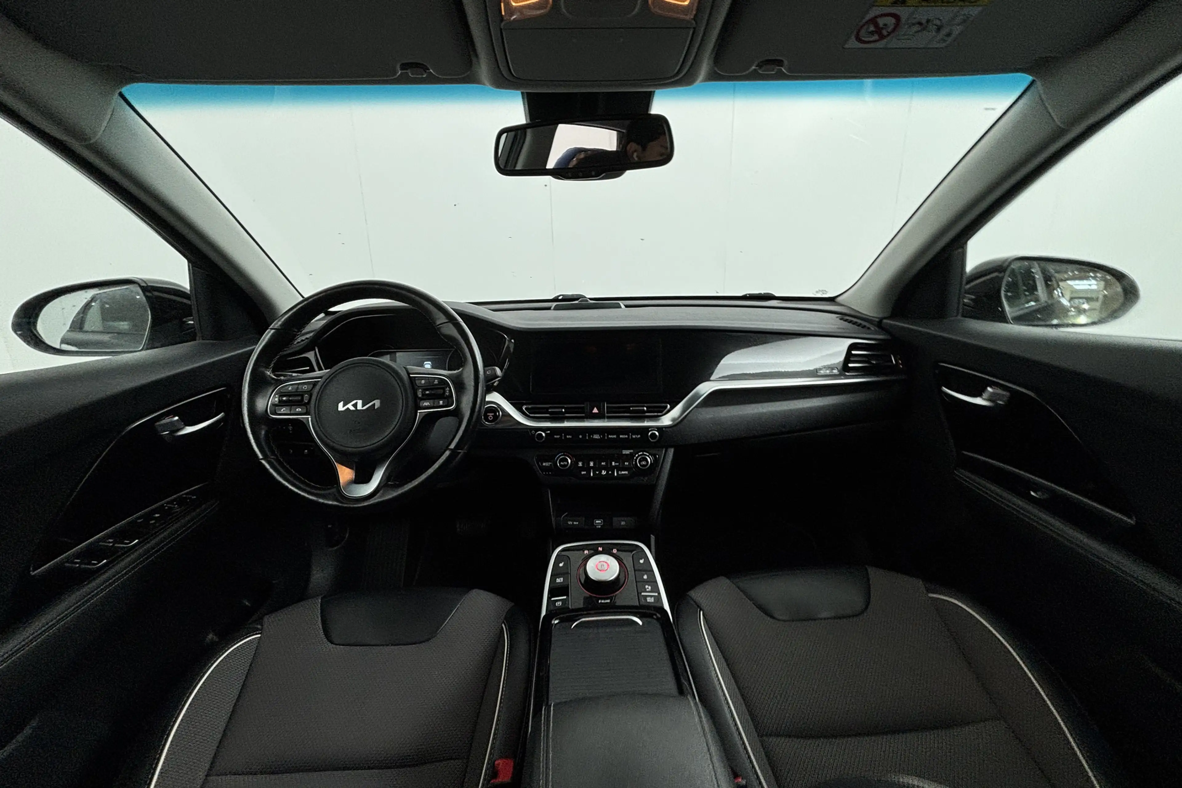 Kia e-Niro Edition 64 kWh 1e-Eig. & Dealer-Onderh. BOVAG-Gara — photo 2