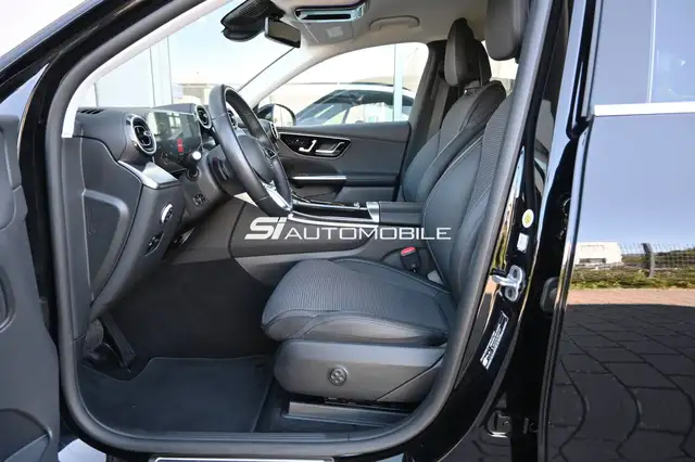 Mercedes-Benz GLC view 10