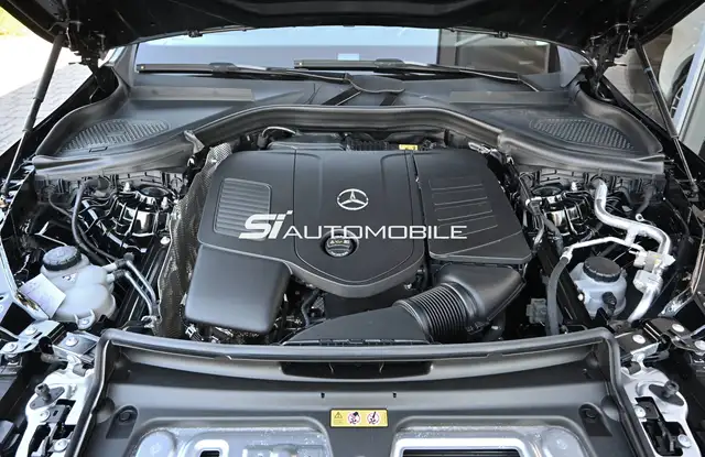 Mercedes-Benz GLC view 9
