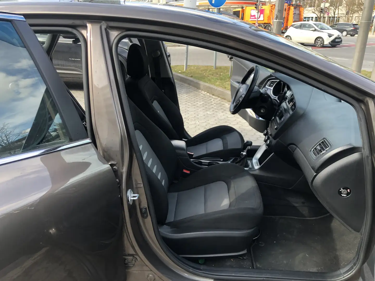 Kia Ceed / cee'd Vision Bej - 1