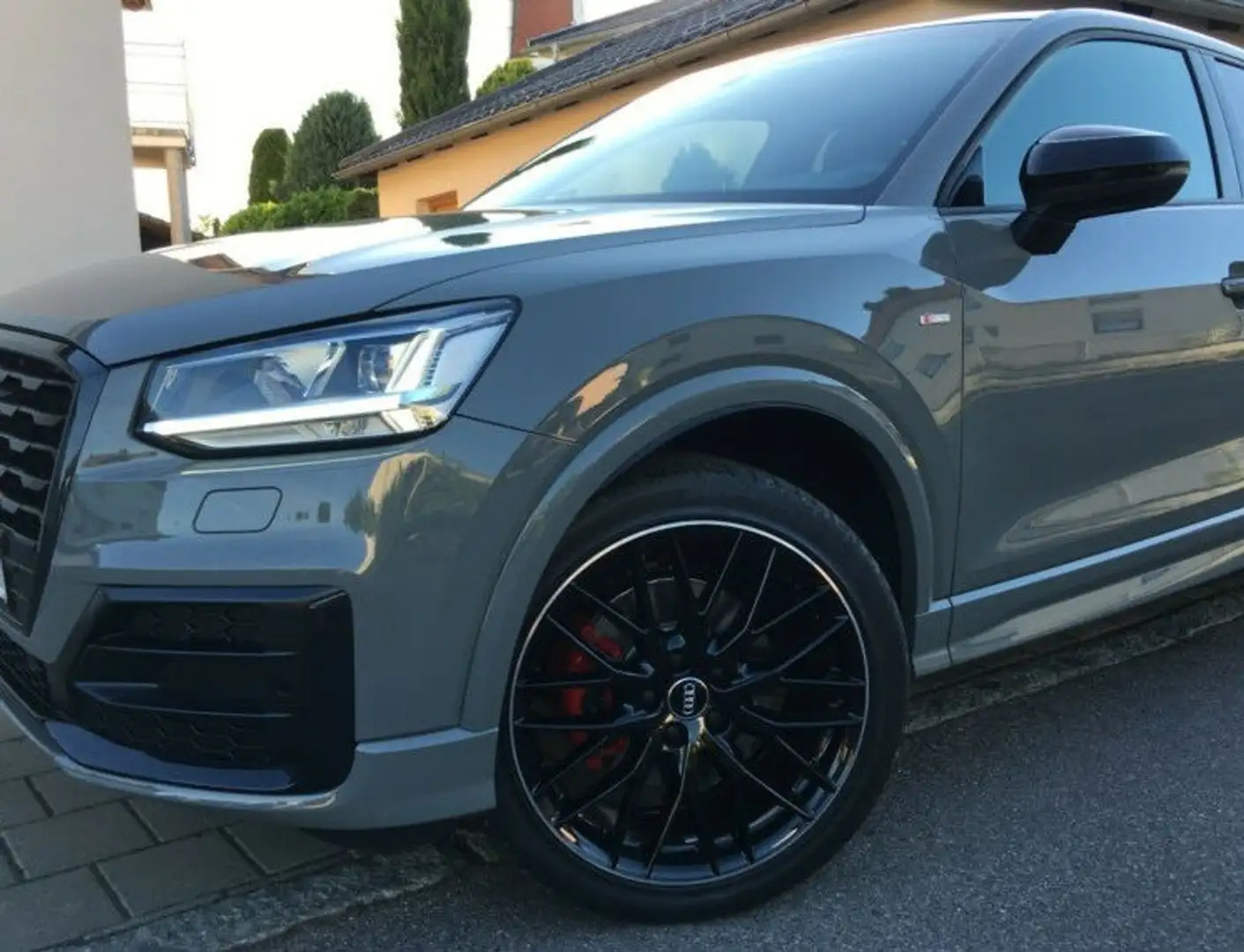 Audi Q2 40 TFSI quattro S tronic sport 190 - 2
