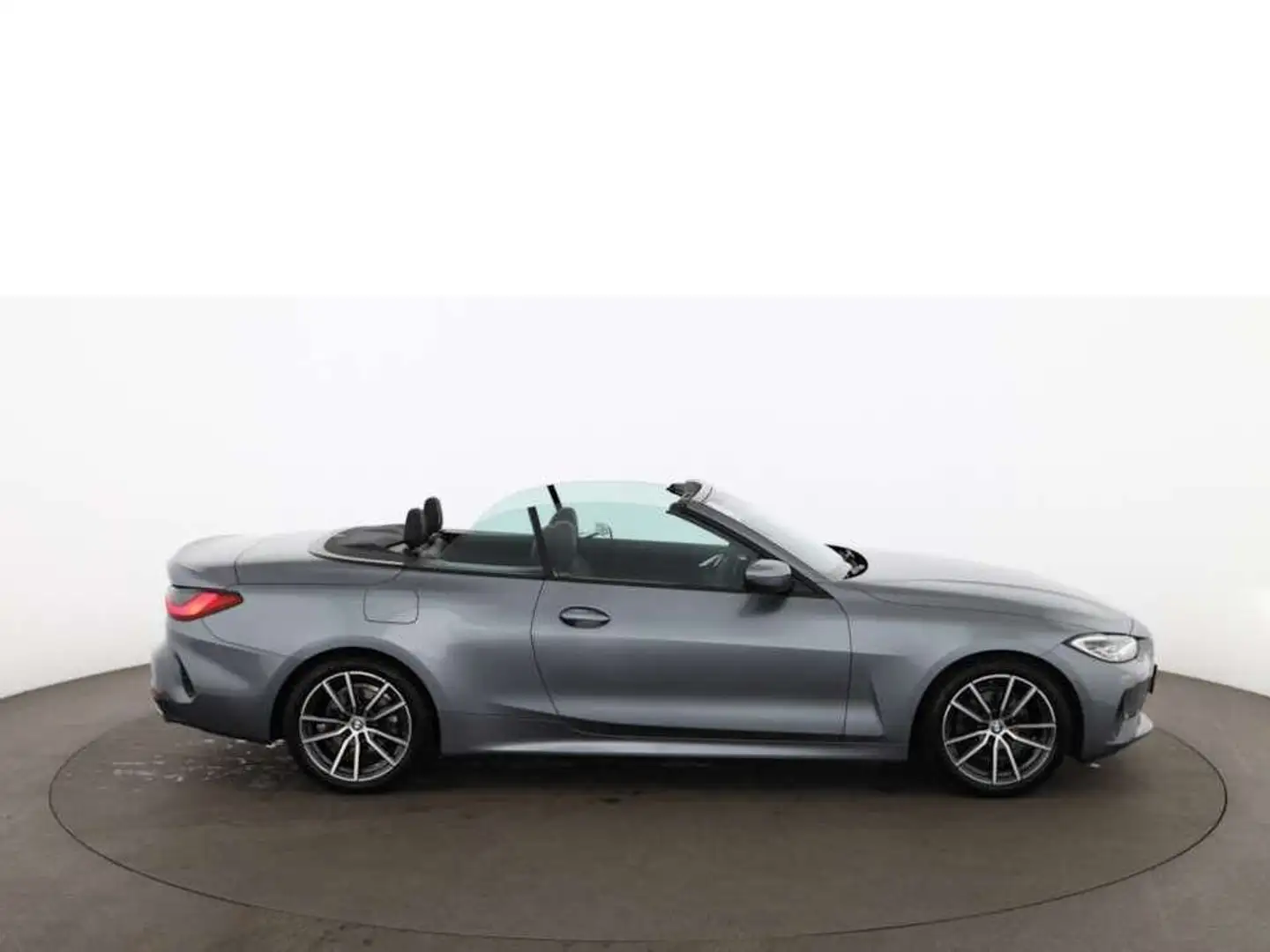 BMW 420 d Cabrio Aut LED AHK NACKENHZG LEDER NAV R-CAM Grau - 2