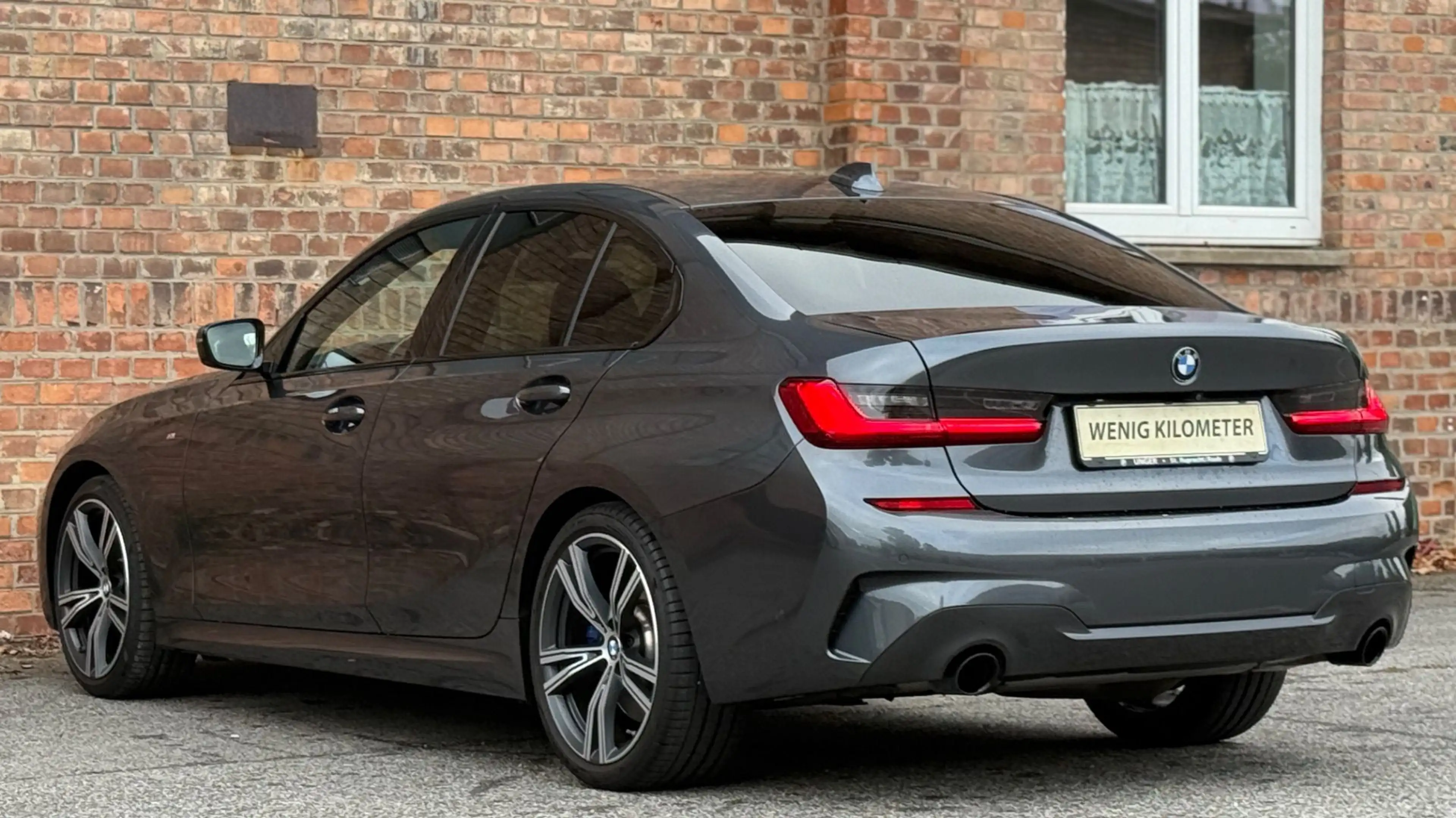 BMW 330 d xDrive M-Paket *Viele-Extras +Servicegepflegt A — photo 9