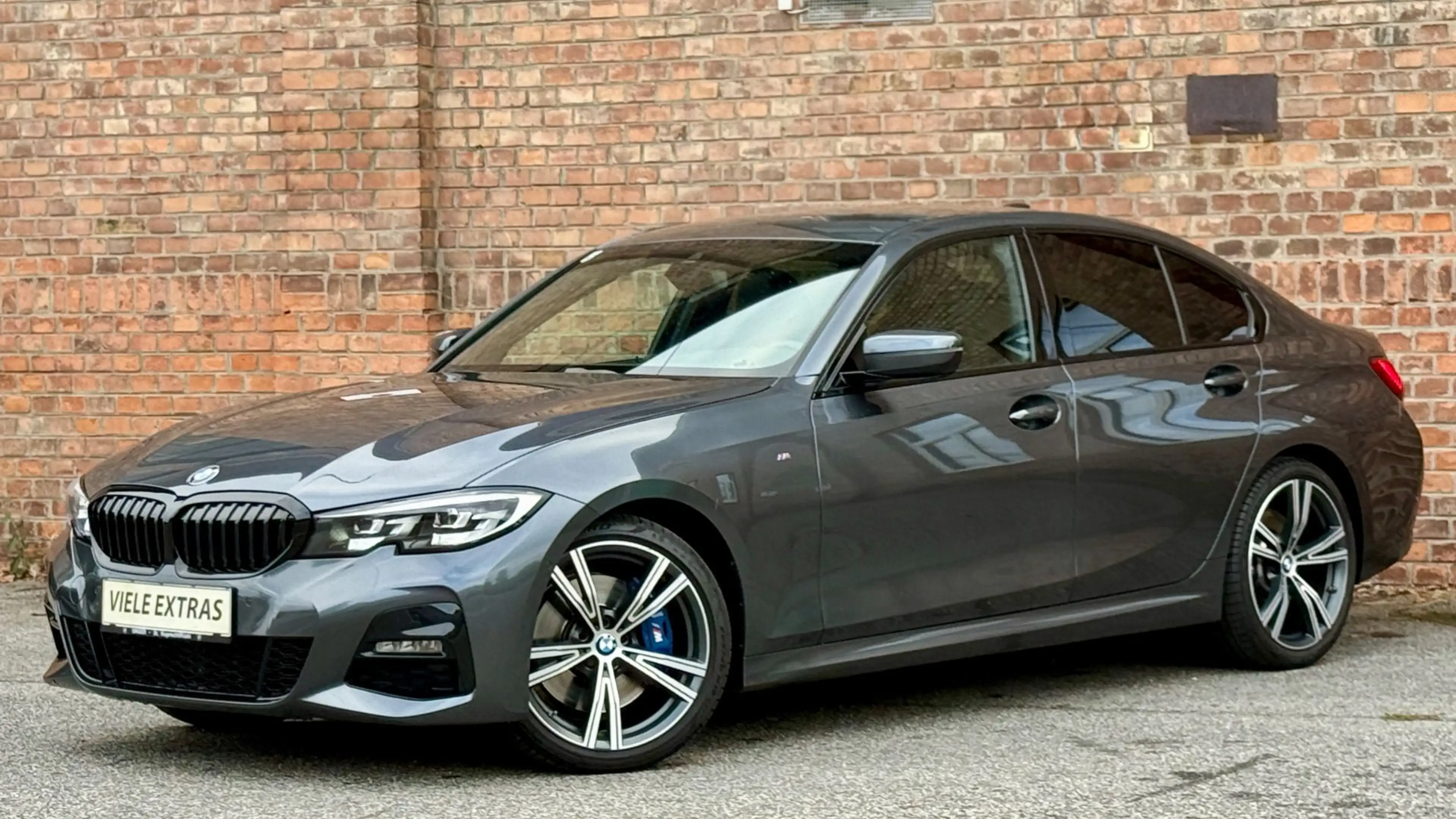 BMW 330 d xDrive M-Paket *Viele-Extras +Servicegepflegt A — photo 3