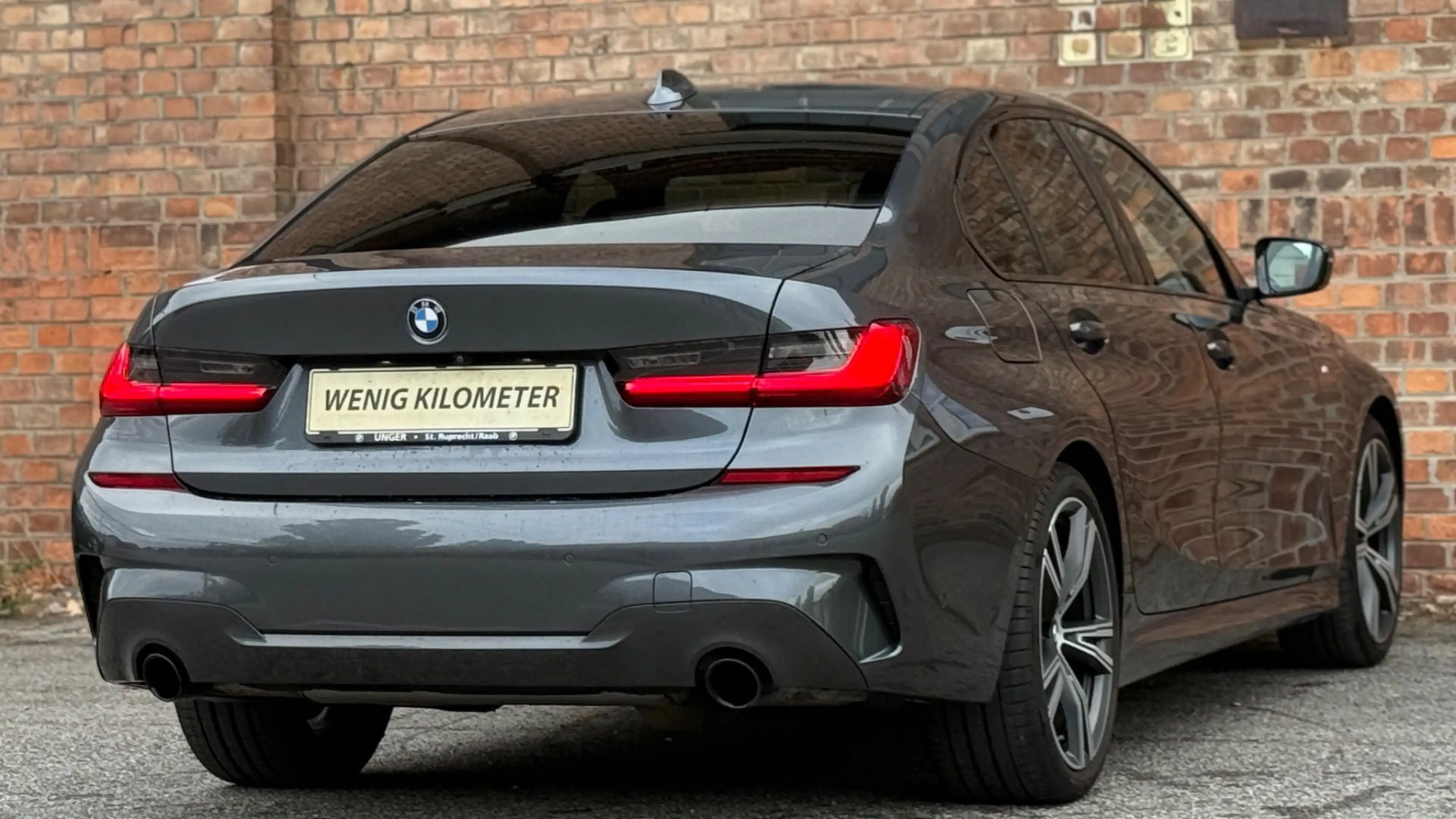 BMW 330 d xDrive M-Paket *Viele-Extras +Servicegepflegt A — photo 6