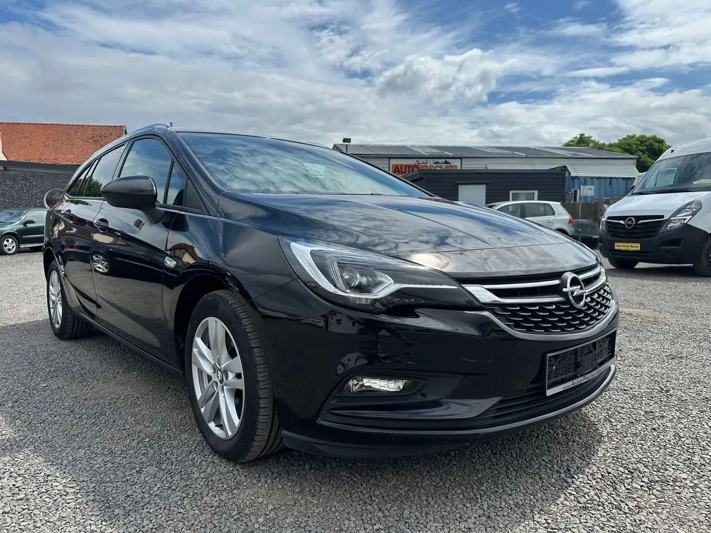 Opel Astra ON  LED  Navi Schwarz - 1