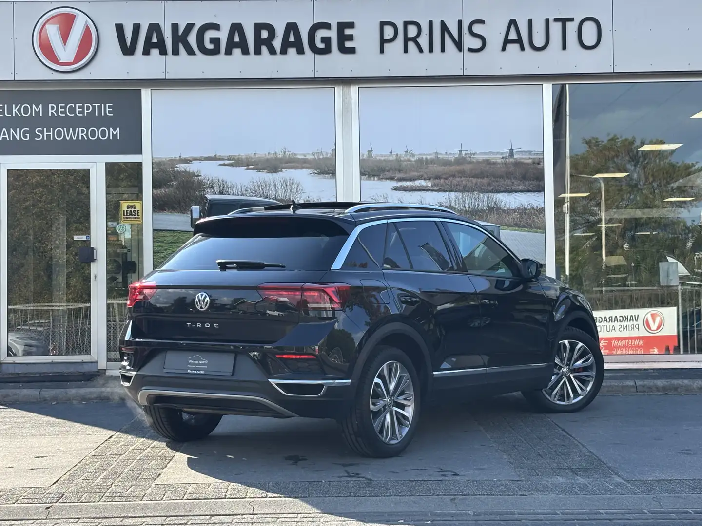Volkswagen T-Roc 1.5 TSI Sport |PANO|ADAPTIVE CRUISE|STOEL+STUURVER Zwart - 2