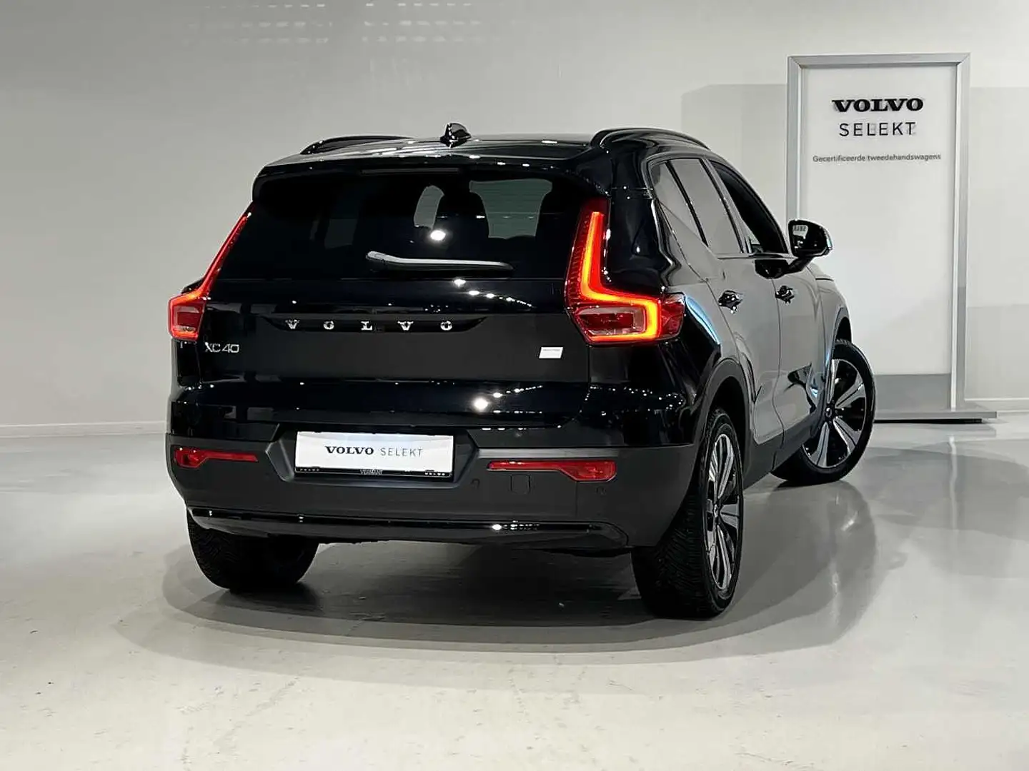 Volvo XC40 T4 Recharge Bright Negro - 2