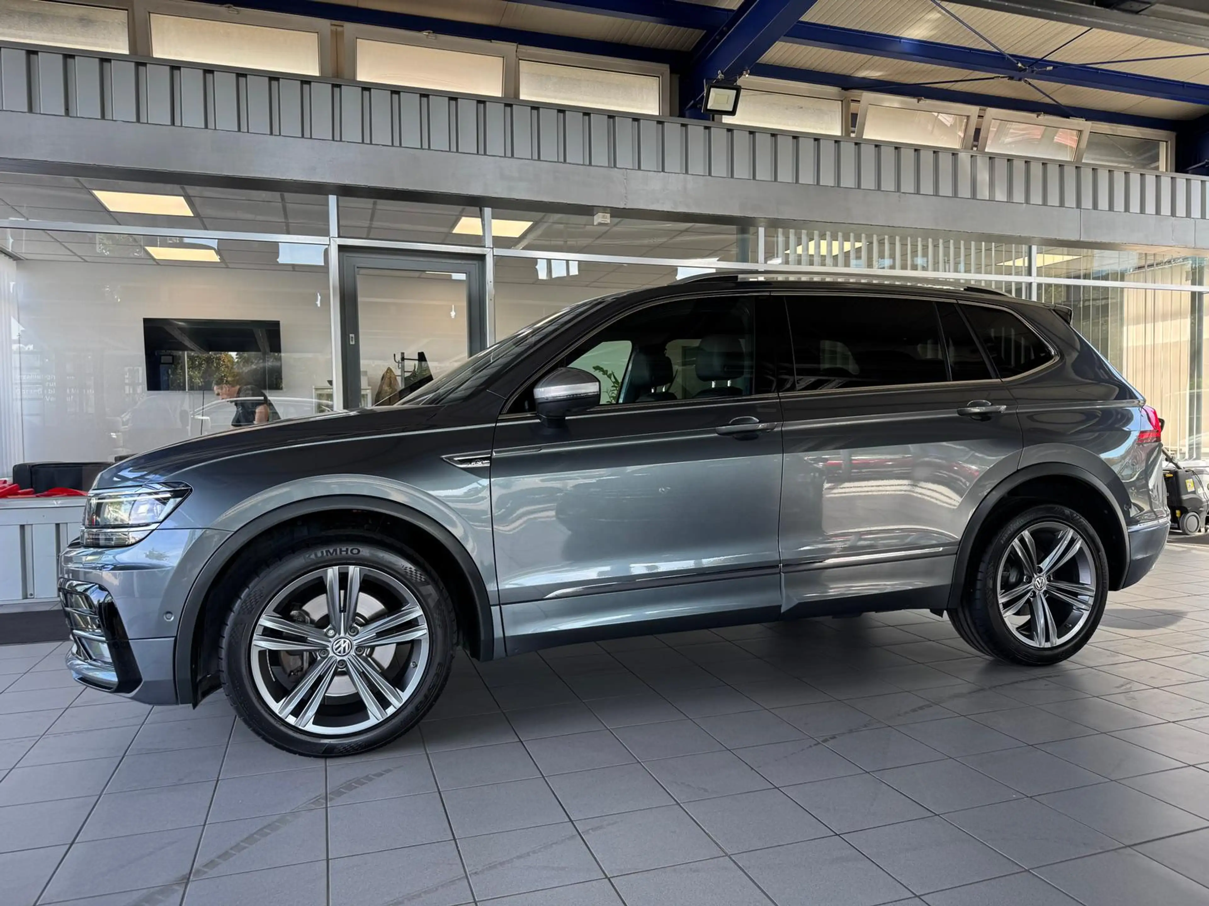 Volkswagen Tiguan Allspace 4Motion 3xR-Line 2.0TDI 7SITZER — photo 6
